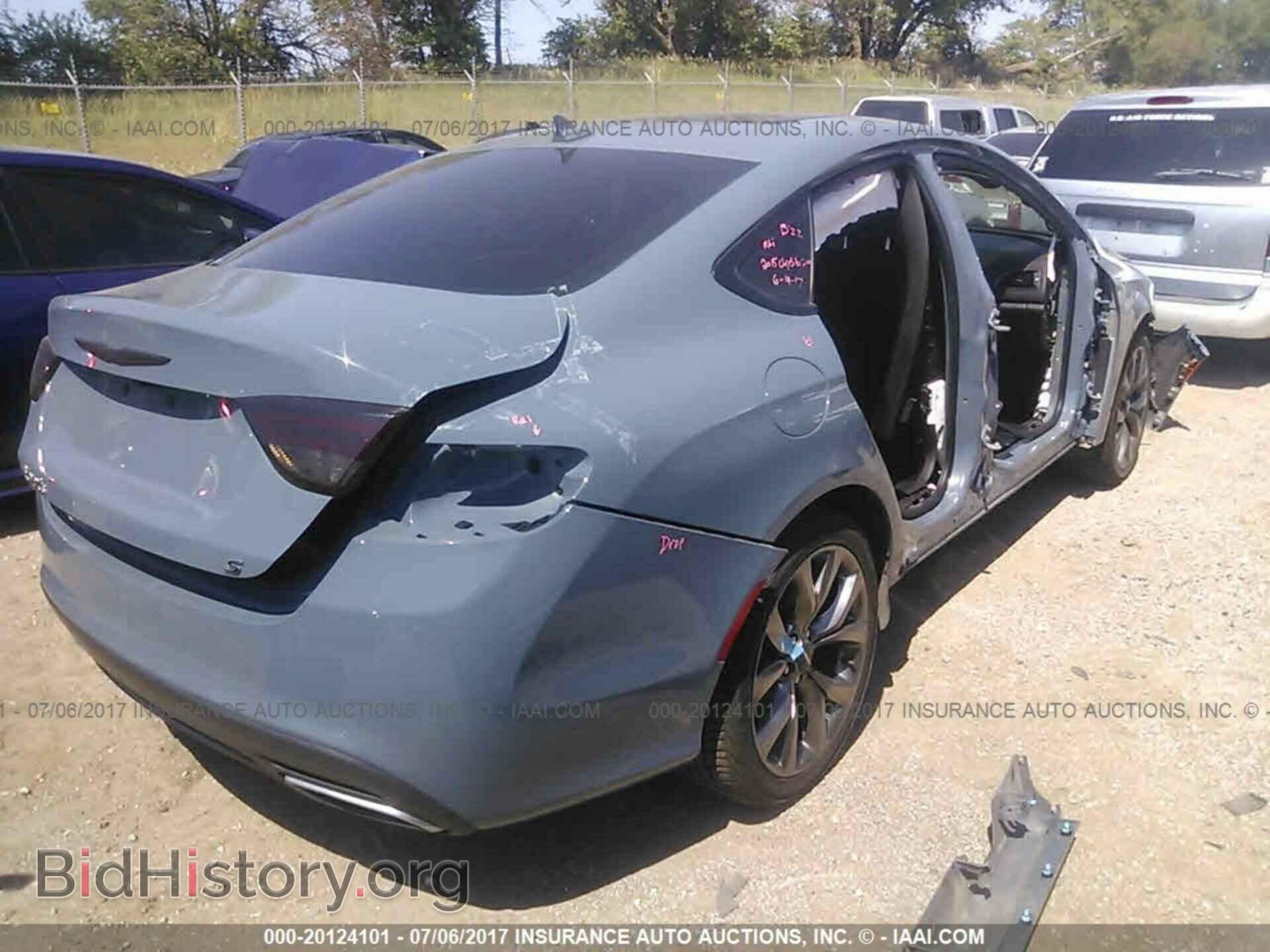 2015 Chrysler 200 - VIN: 1C3CCCBB3FN554881 - Photo 4