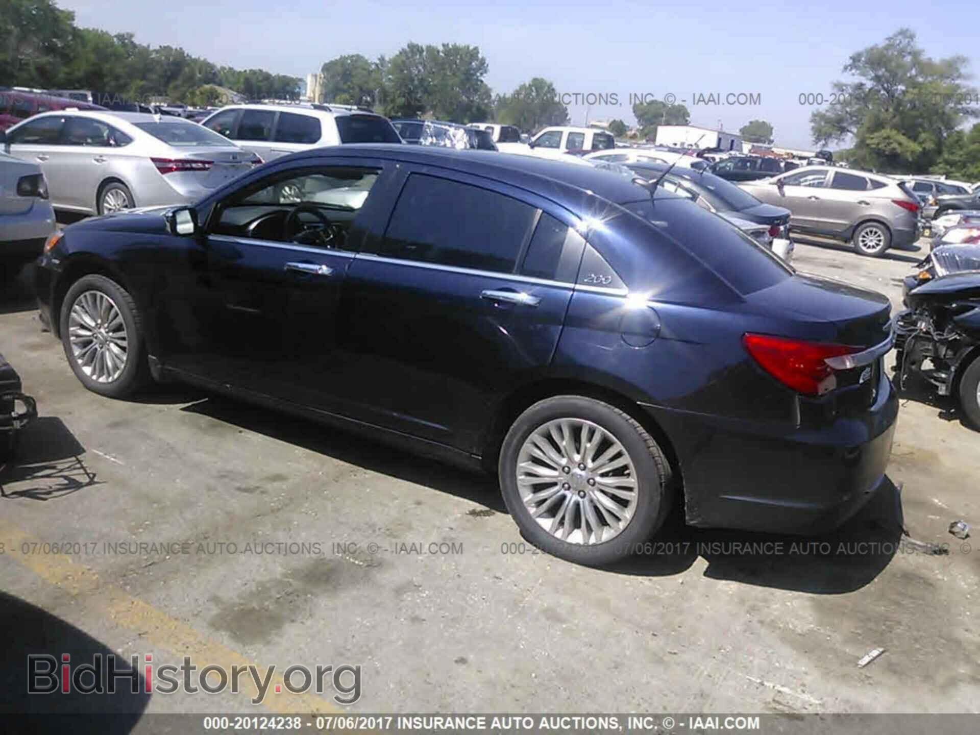 2011 Chrysler 200 - VIN: 1C3BC2FB9BN503542 - Фото 3