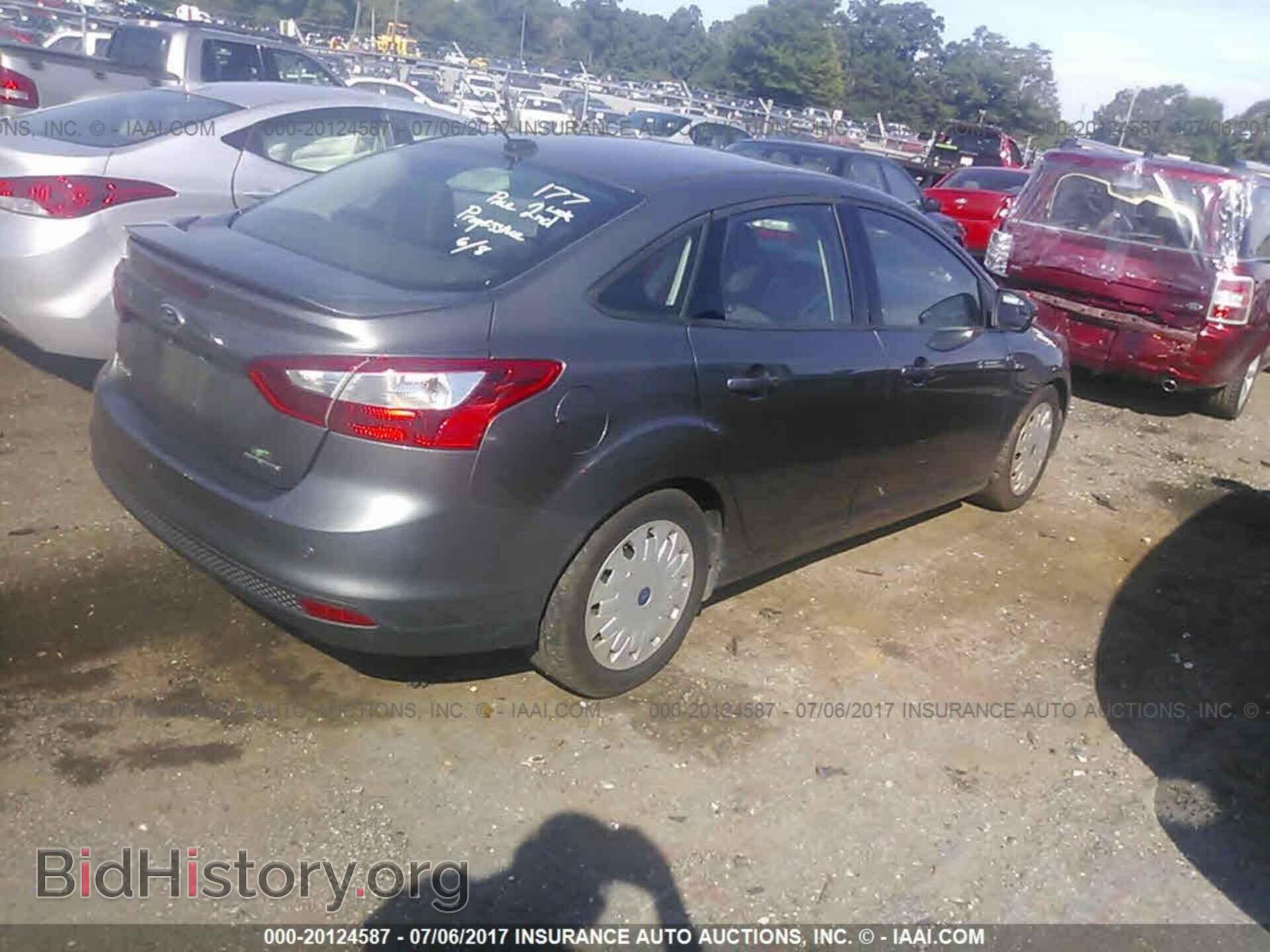 2014 Ford Focus - VIN: 1FADP3F29EL454735 - Фото 4