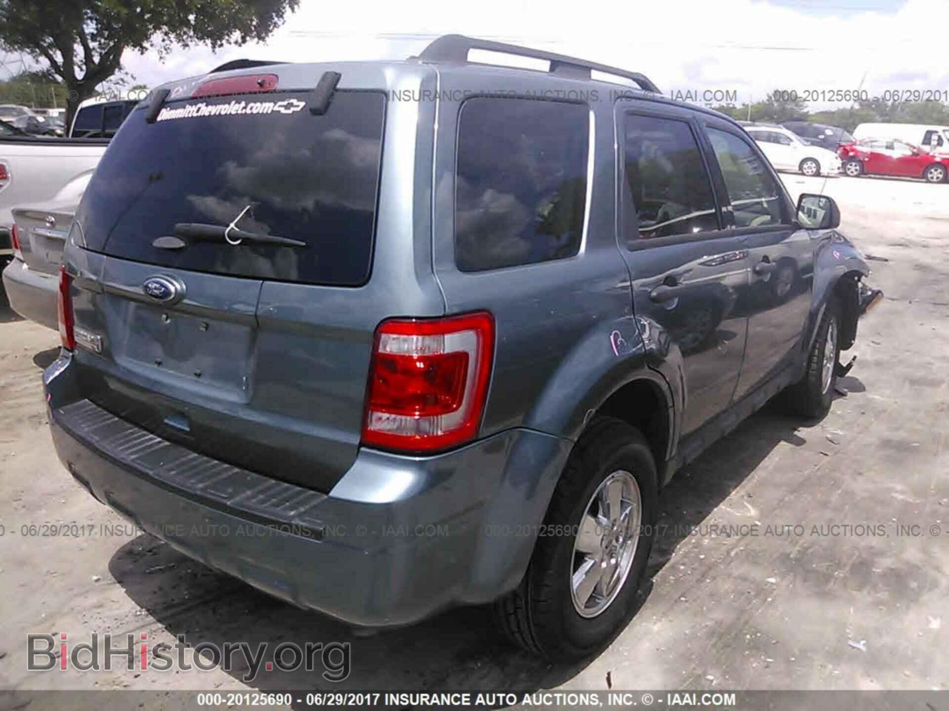 2012 Ford Escape - VIN: 1FMCU0D75CKB58587 - Photo 4