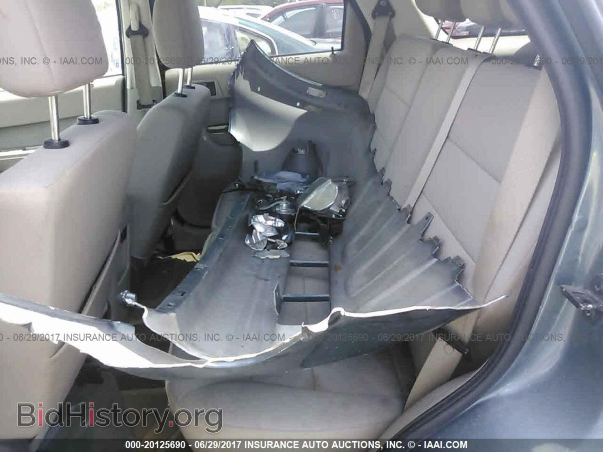 2012 Ford Escape - VIN: 1FMCU0D75CKB58587 - Photo 8