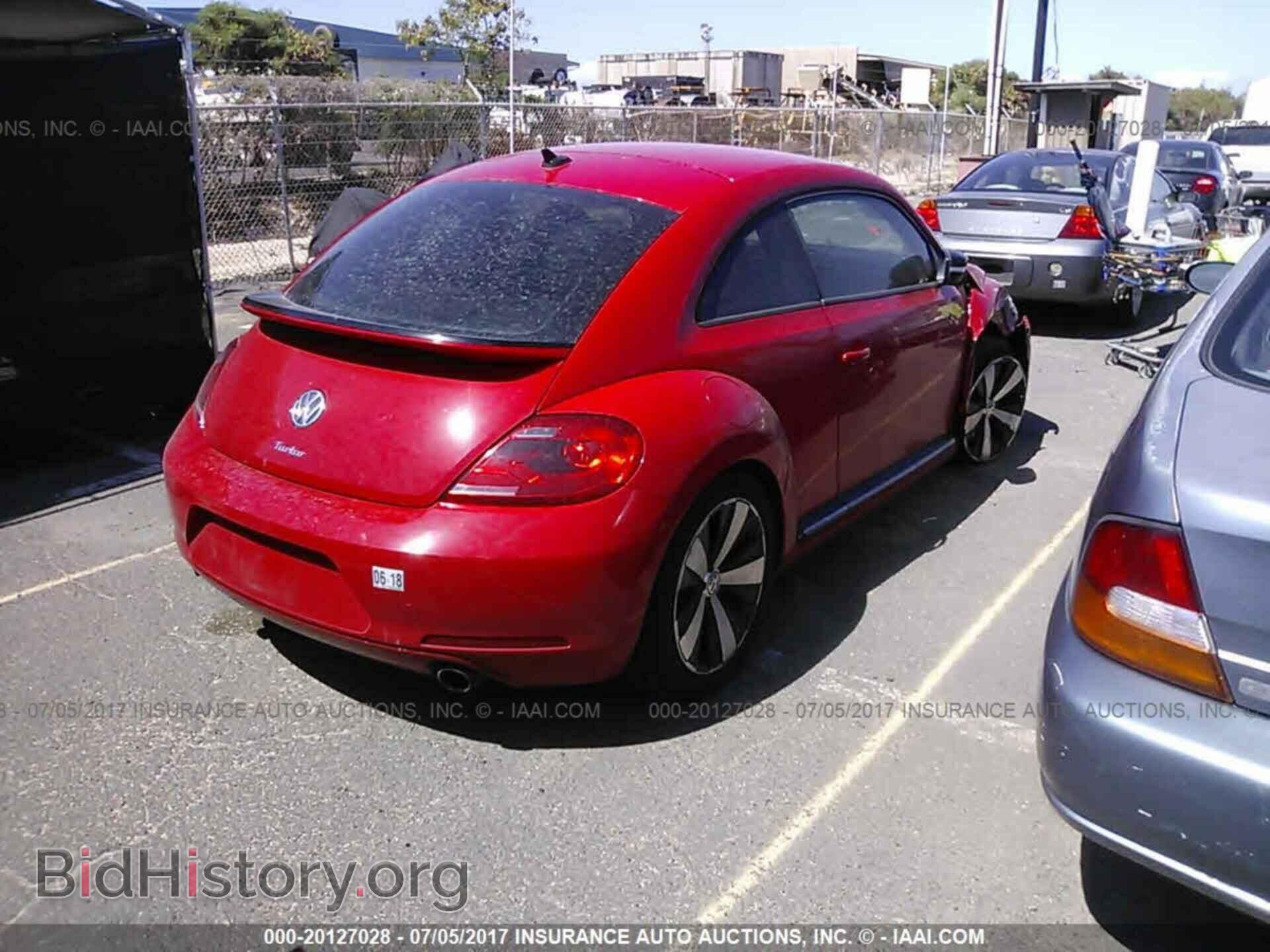 2012 Volkswagen Beetle - VIN: 3VWVA7AT3CM606136 - Фото 4