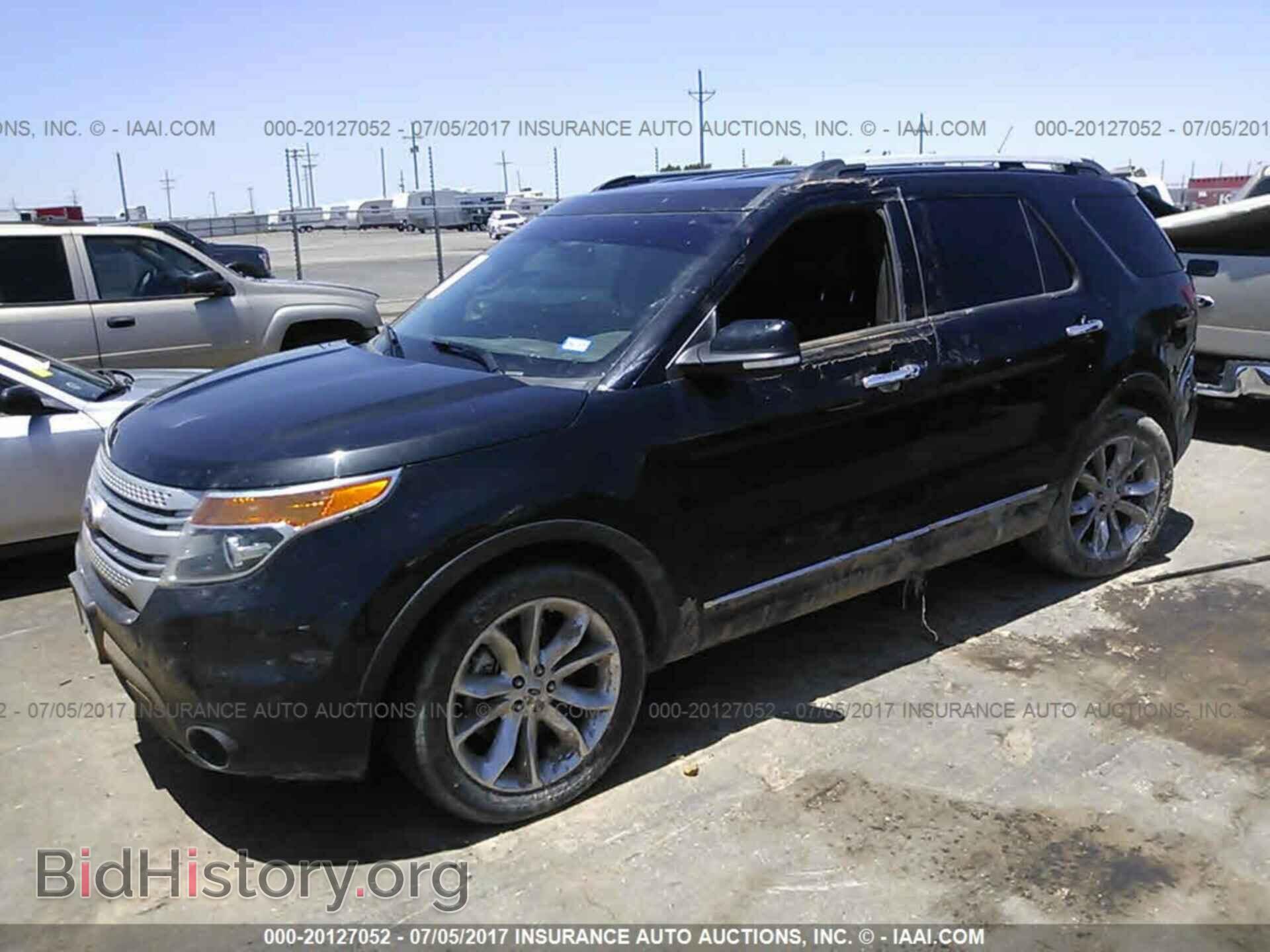 2014 Ford Explorer - VIN: 1FM5K7D82EGB52249 - Photo 2