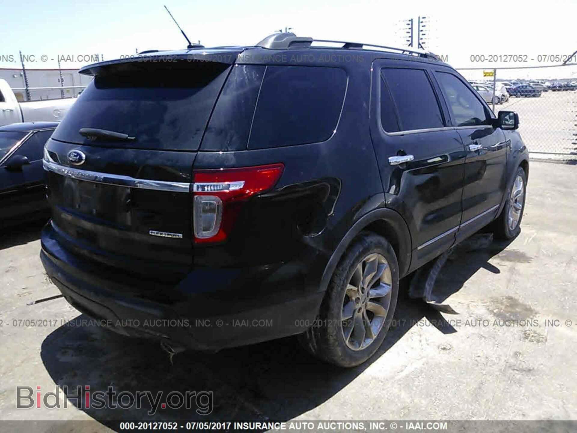 2014 Ford Explorer - VIN: 1FM5K7D82EGB52249 - Photo 4