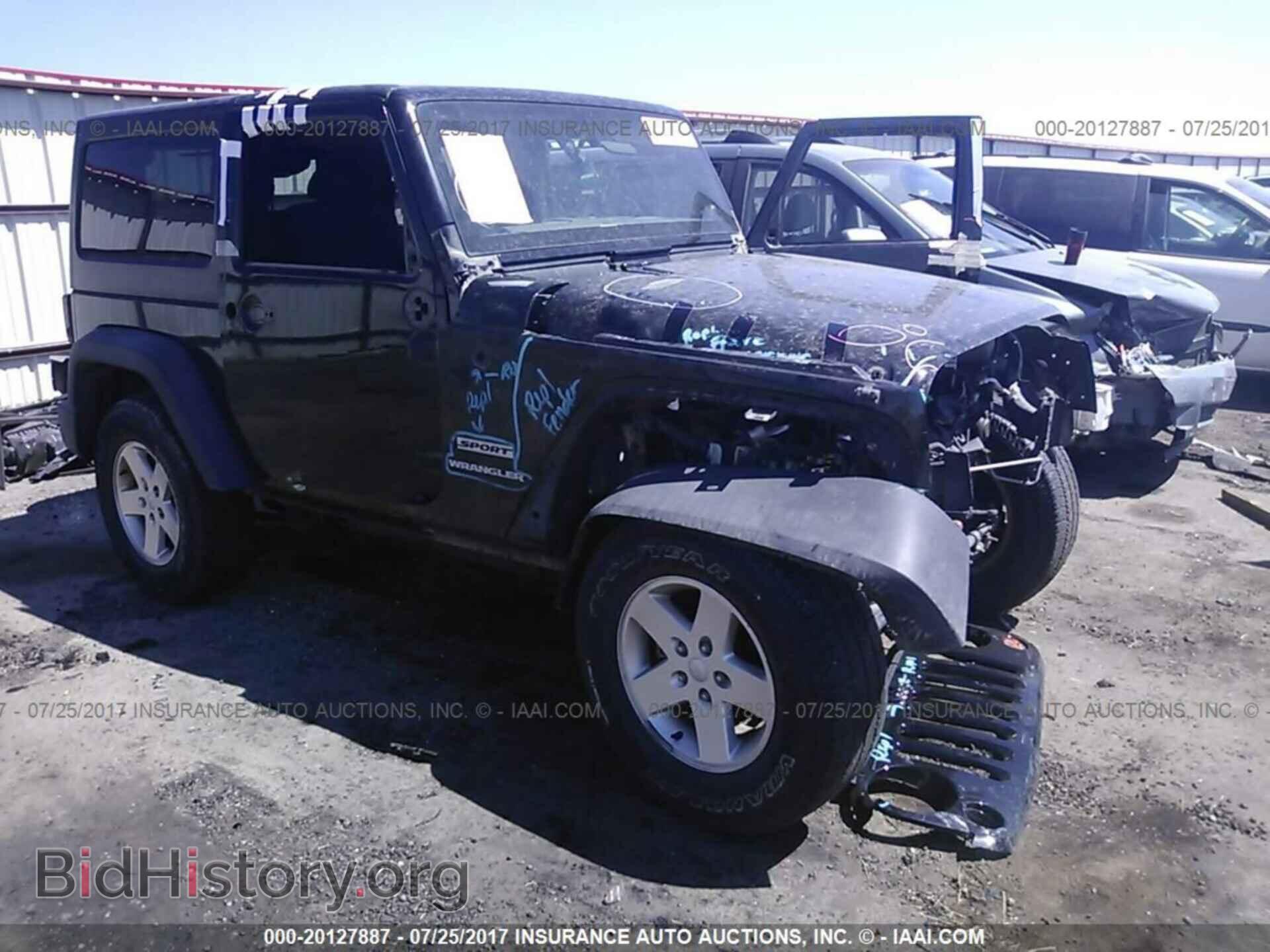 Фотография 1J4AA2D17BL559802 - Jeep Wrangler 2011