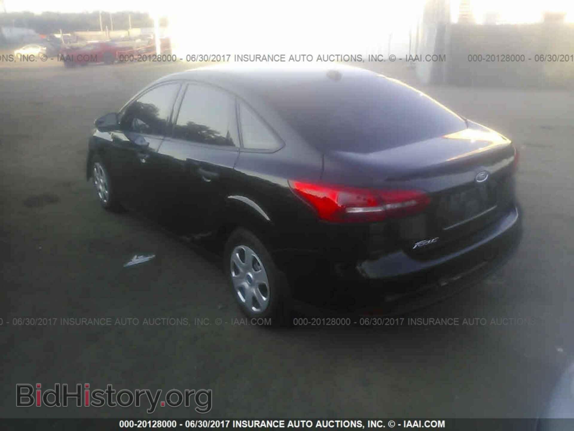 2016 Ford Focus - VIN: 1FADP3E29GL382133 - Фото 3