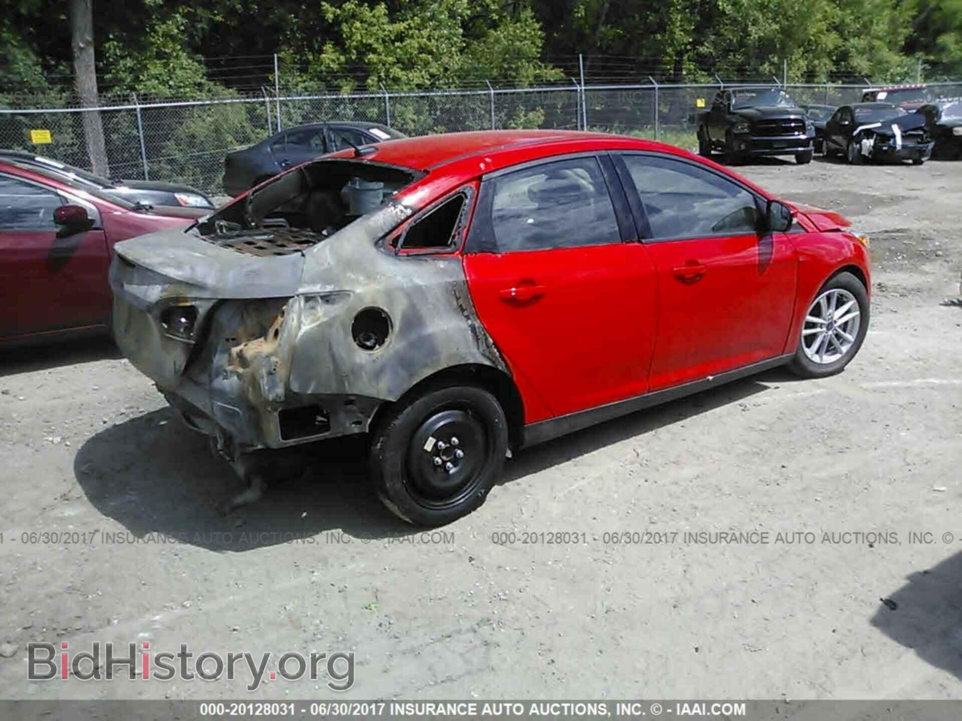 2015 Ford Focus - VIN: 1FADP3F21FL317614 - Photo 4