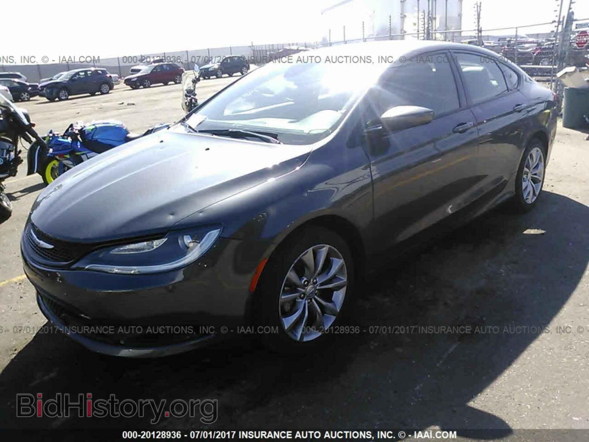 2015 Chrysler 200 - VIN: 1C3CCCBB2FN722106 - Фото 2