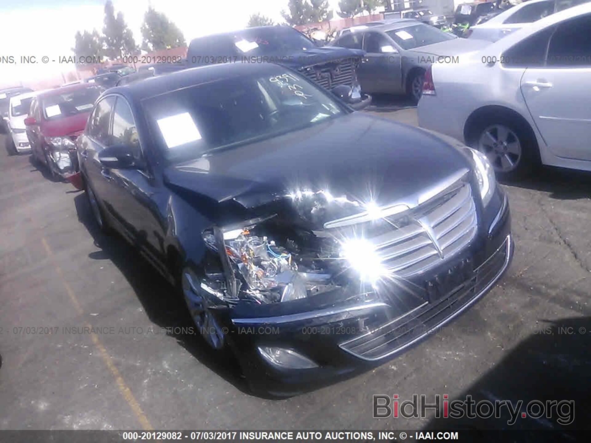 Photo KMHGC4DD9CU182722 - Hyundai Genesis 2012