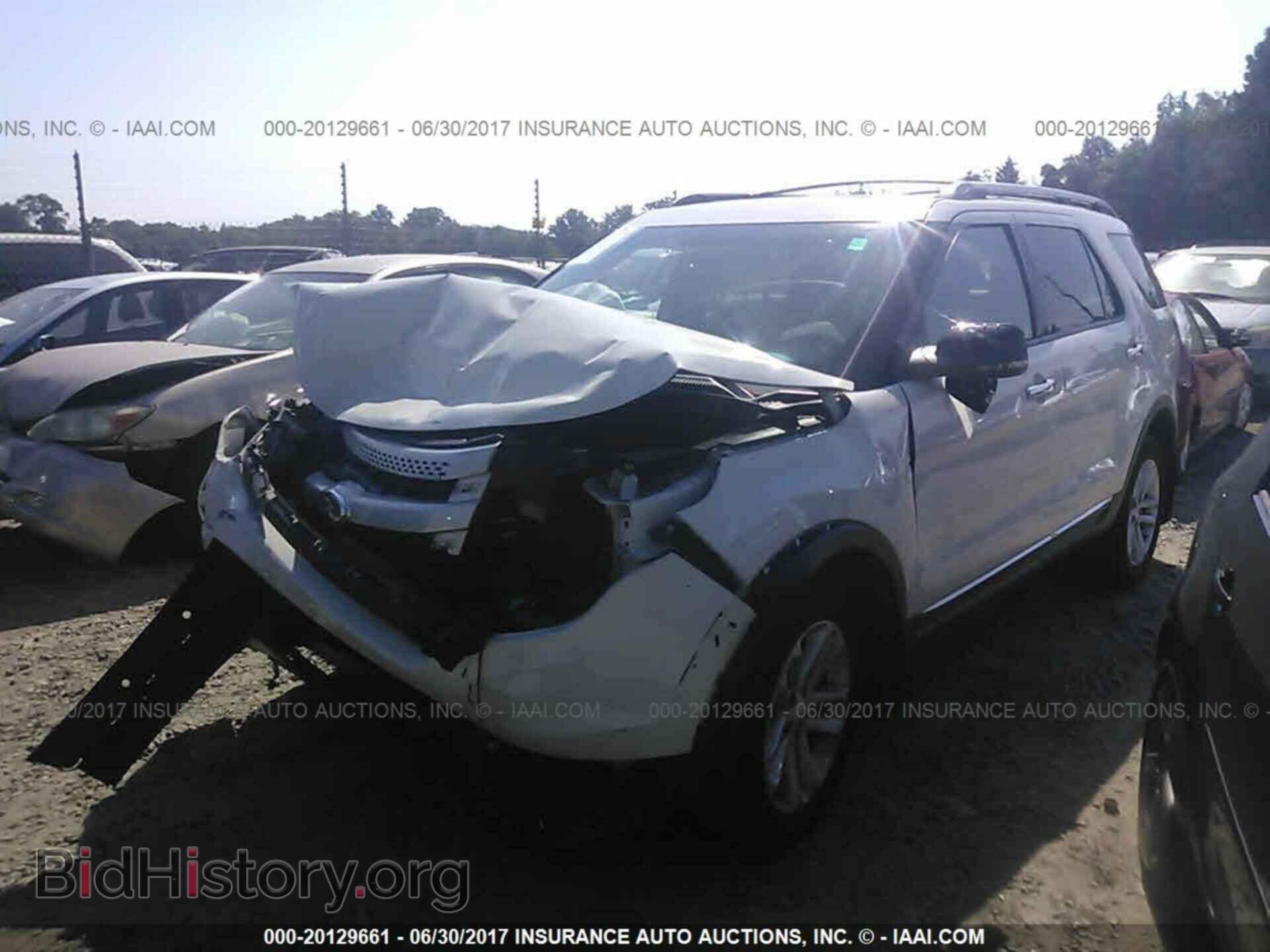 2012 Ford Explorer - VIN: 1FMHK8D8XCGA24034 - Photo 2