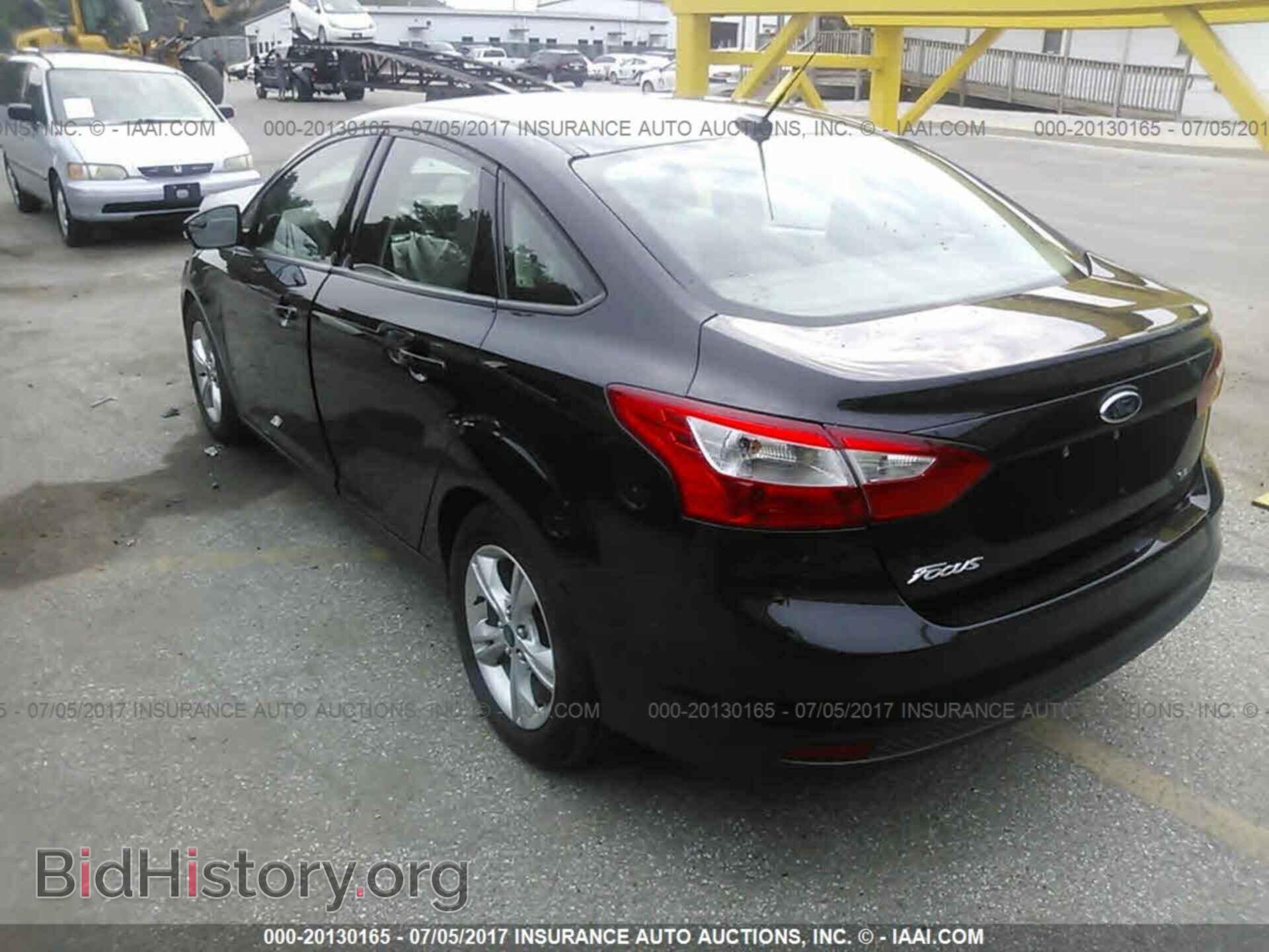 2014 Ford Focus - VIN: 1FADP3F22EL308855 - Photo 3