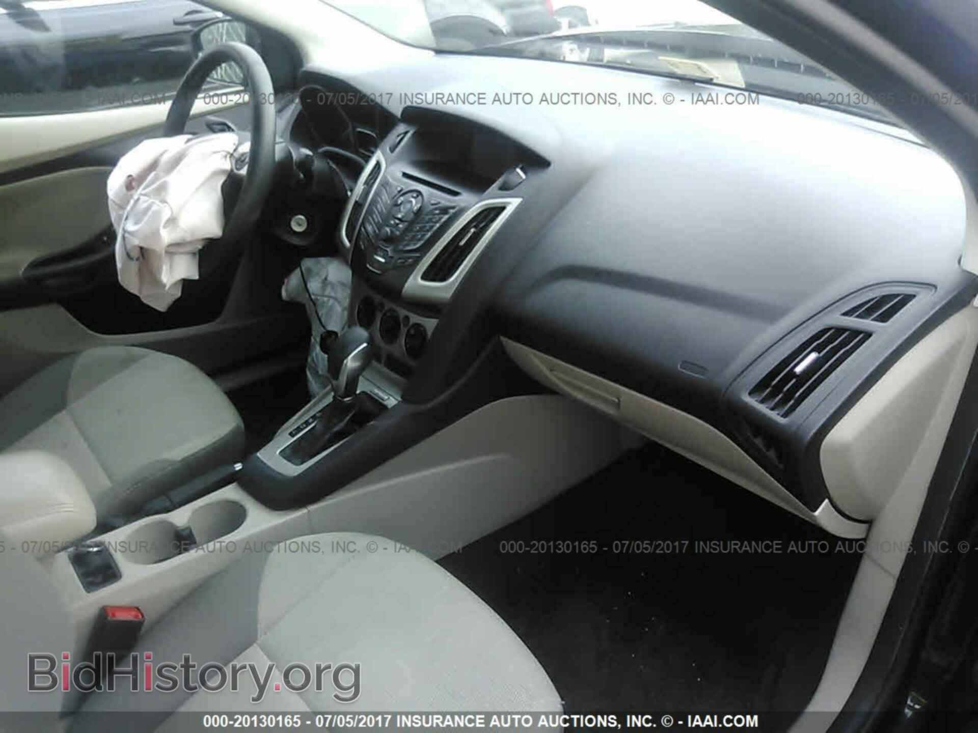 2014 Ford Focus - VIN: 1FADP3F22EL308855 - Photo 5