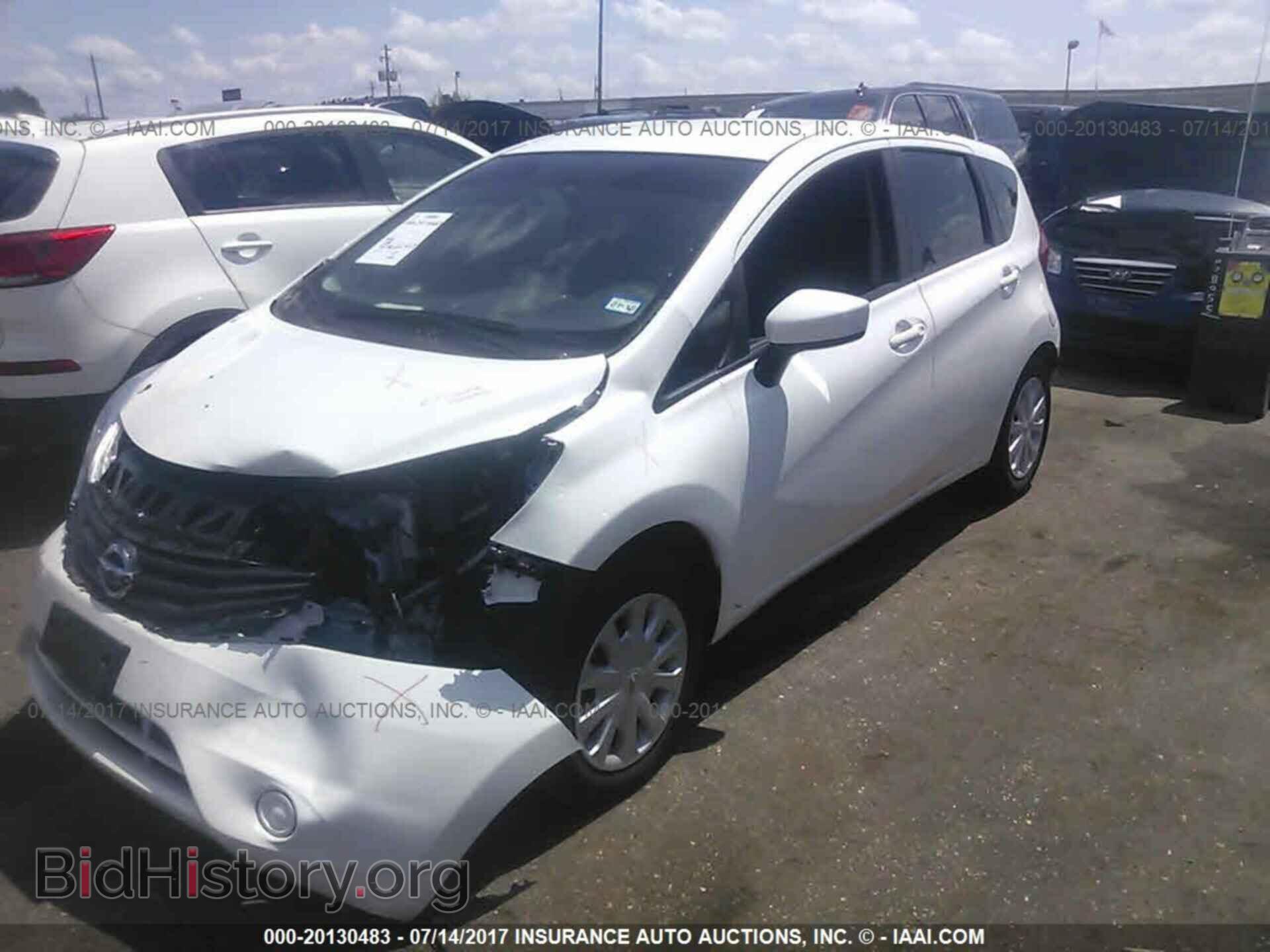 2015 Nissan Versa note - VIN: 3N1CE2CP9FL401628 - Фото 2