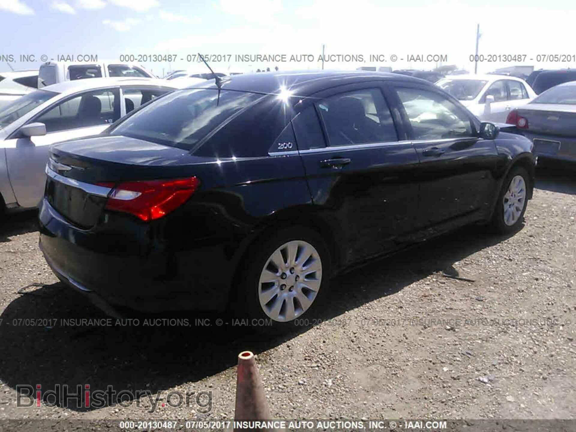 2014 Chrysler 200 - VIN: 1C3CCBAB3EN209134 - Фото 4