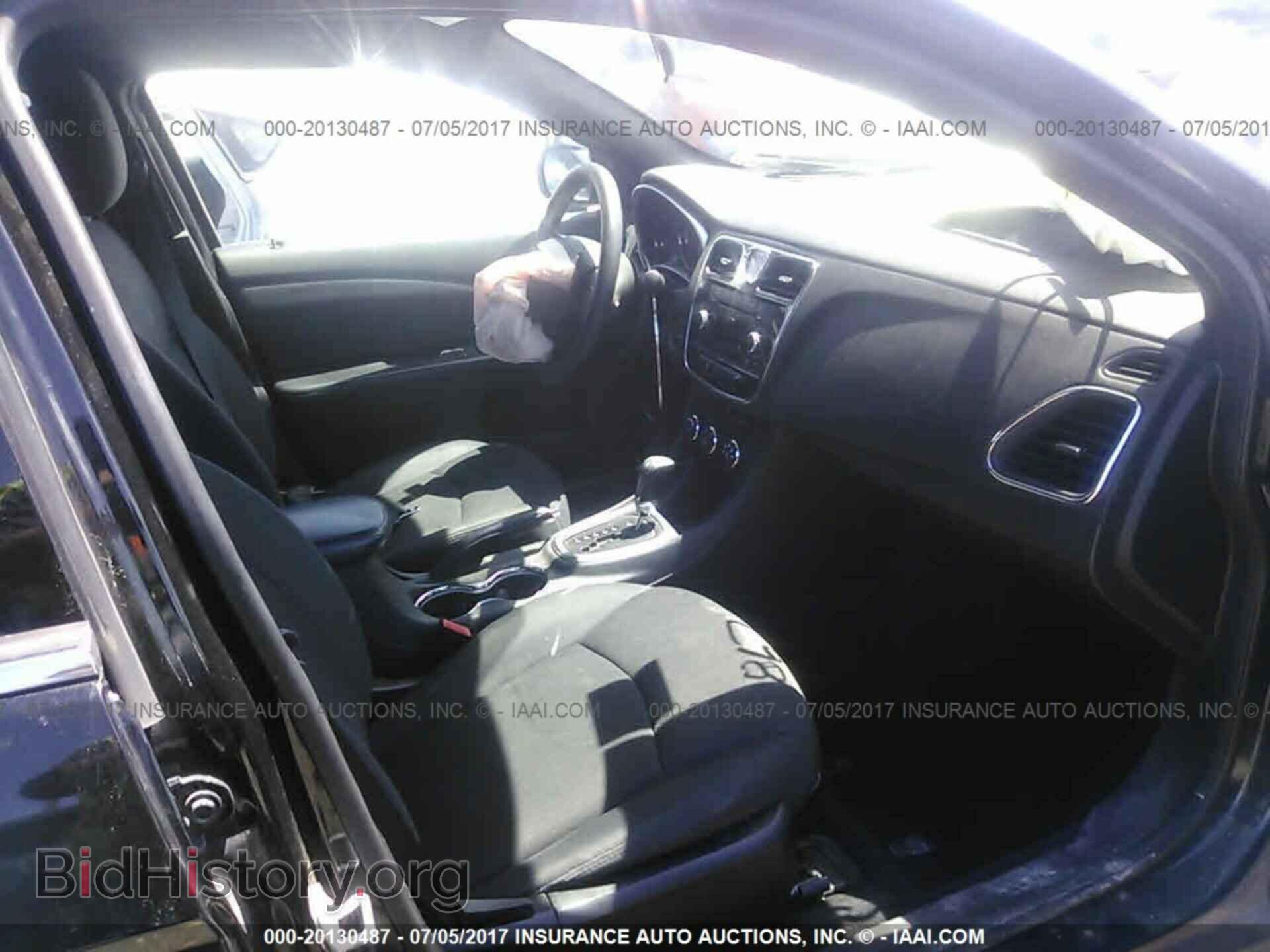 2014 Chrysler 200 - VIN: 1C3CCBAB3EN209134 - Фото 5