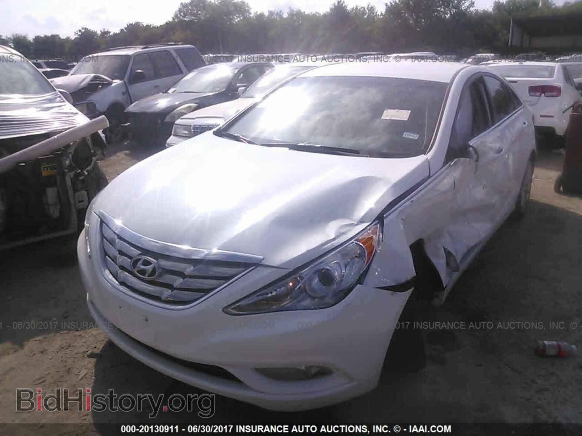 2012 Hyundai Sonata - VIN: 5NPEC4AC4CH427749 - Photo 2