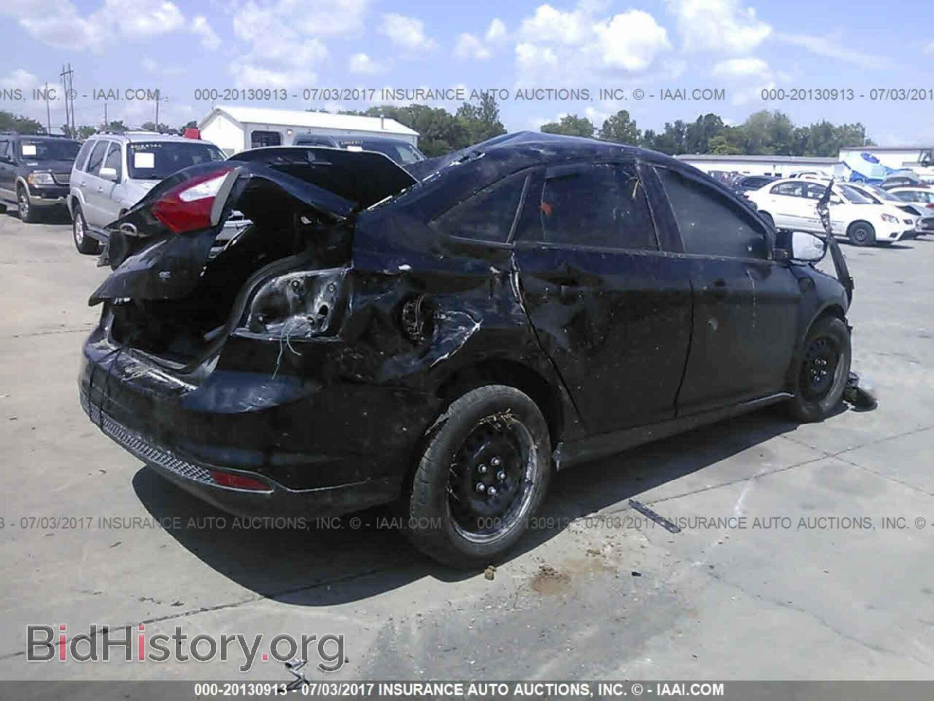 2012 Ford Focus - VIN: 1FAHP3F22CL130038 - Photo 4