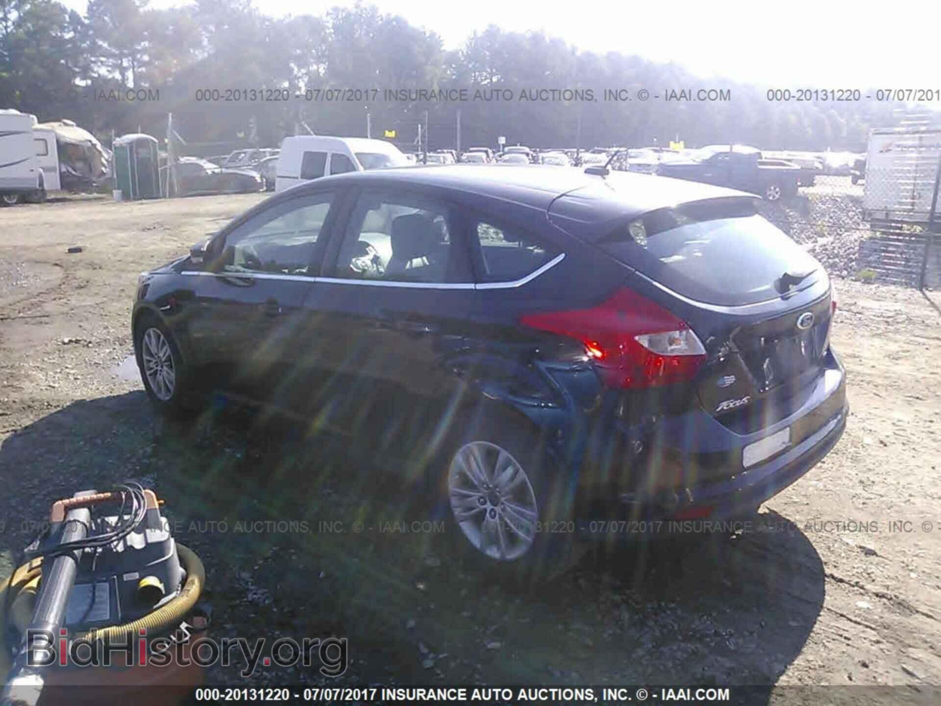 2012 Ford Focus - VIN: 1FAHP3M20CL344397 - Photo 3