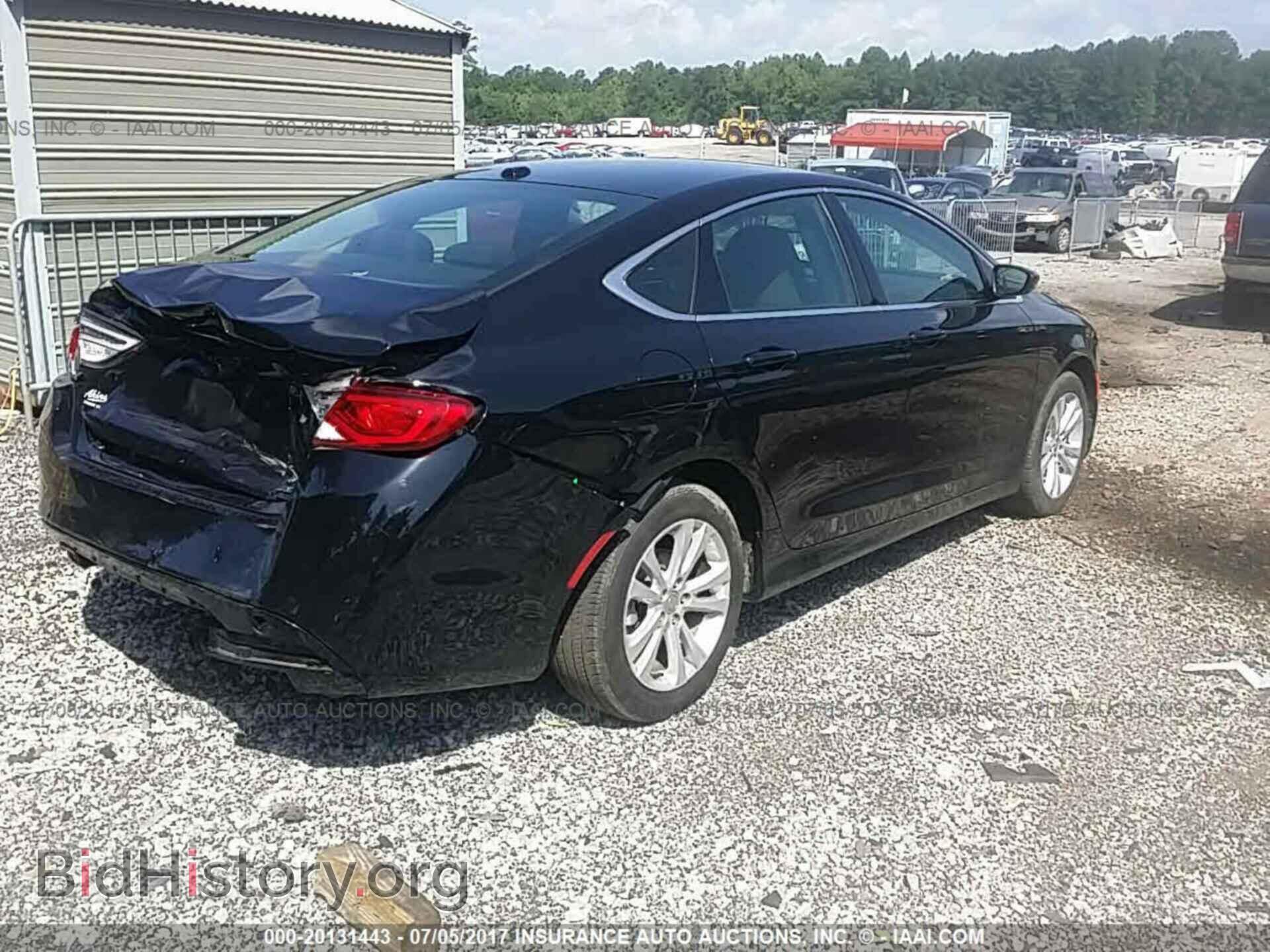 2015 Chrysler 200 - VIN: 1C3CCCAB7FN553928 - Photo 4
