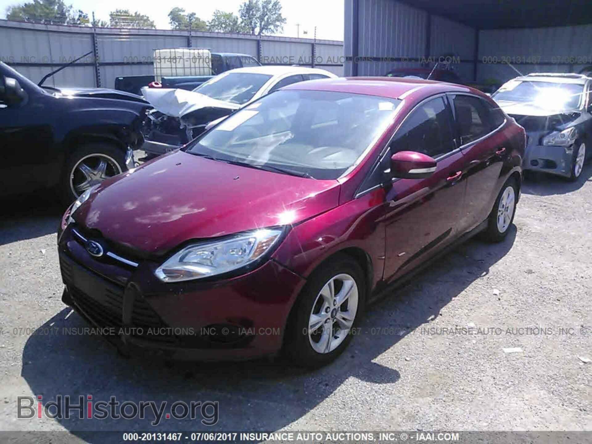 2013 Ford Focus - VIN: 1FADP3F22DL352076 - Фото 2