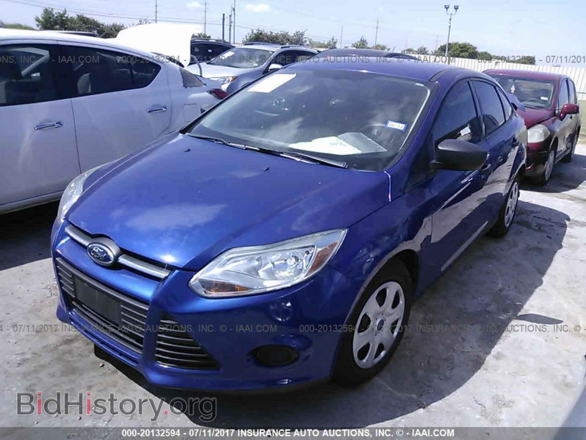 2012 Ford Focus - VIN: 1FAHP3E21CL449495 - Фото 2