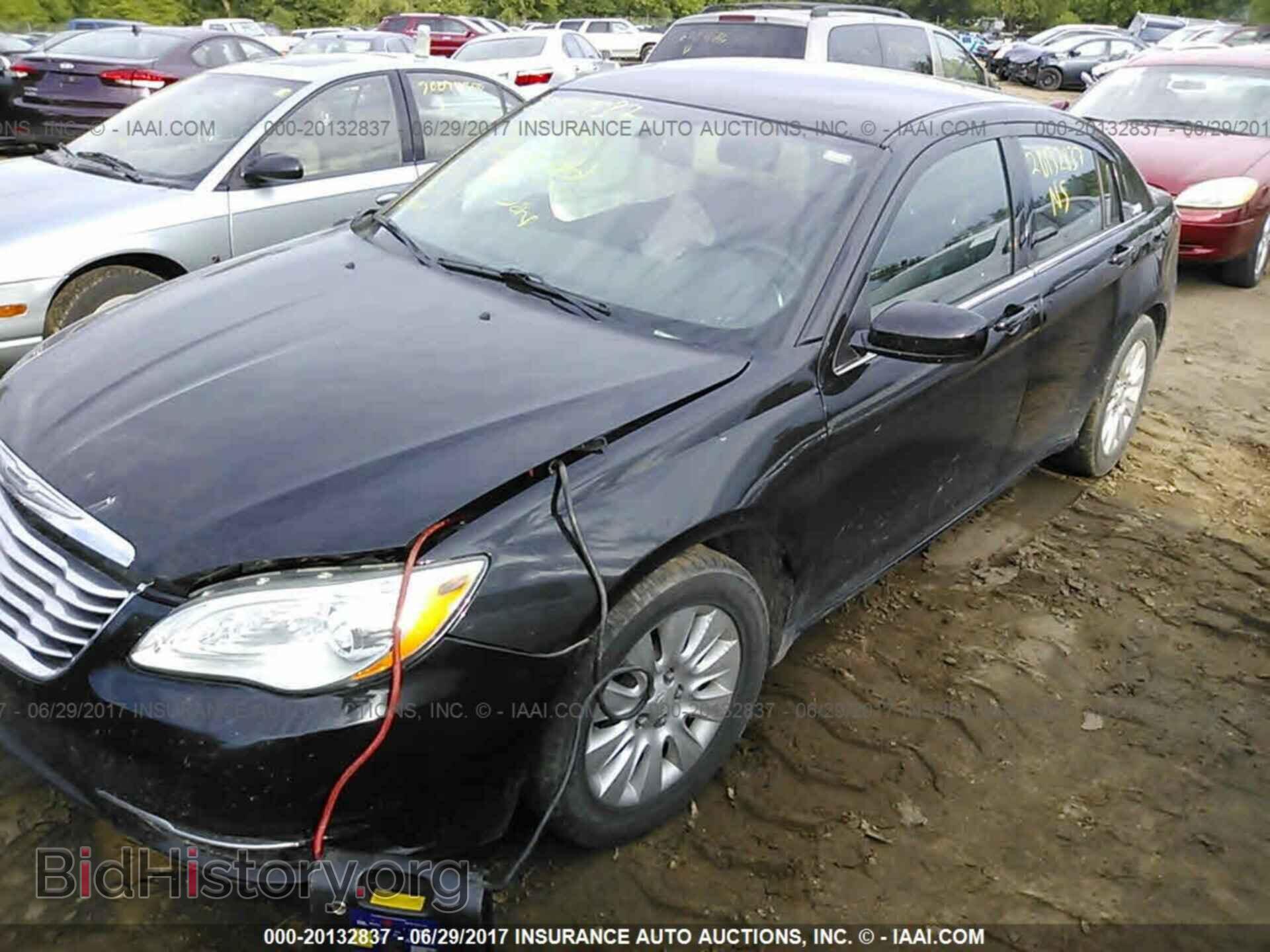 2012 Chrysler 200 - VIN: 1C3CCBAB4CN225923 - Photo 2