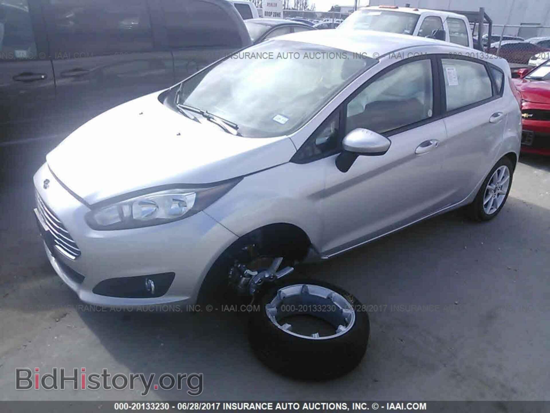 2017 Ford Fiesta - VIN: 3FADP4EJ3HM138992 - Photo 2