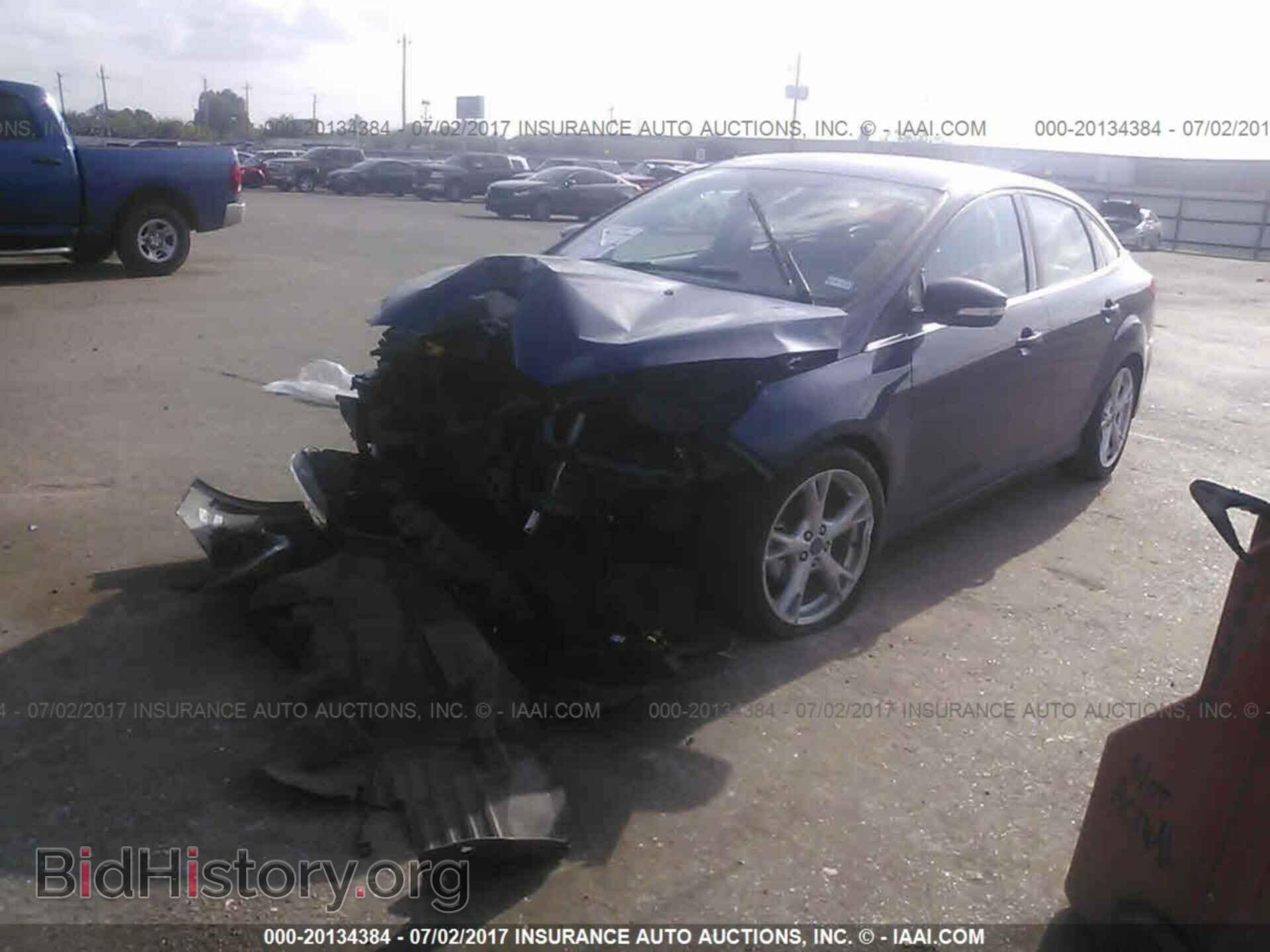 2016 Ford Focus - VIN: 1FADP3J2XGL378985 - Photo 2