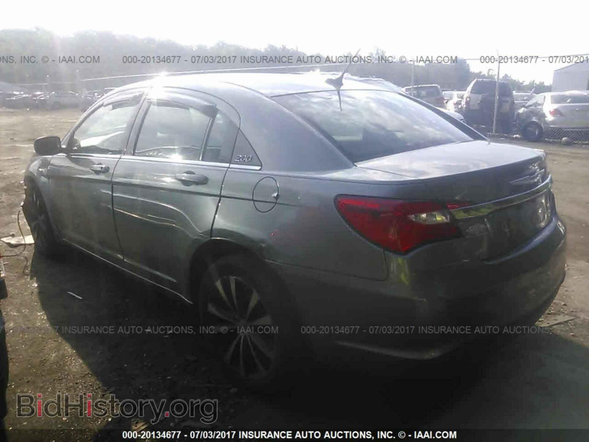 2013 Chrysler 200 - VIN: 1C3CCBBB2DN706592 - Фото 3