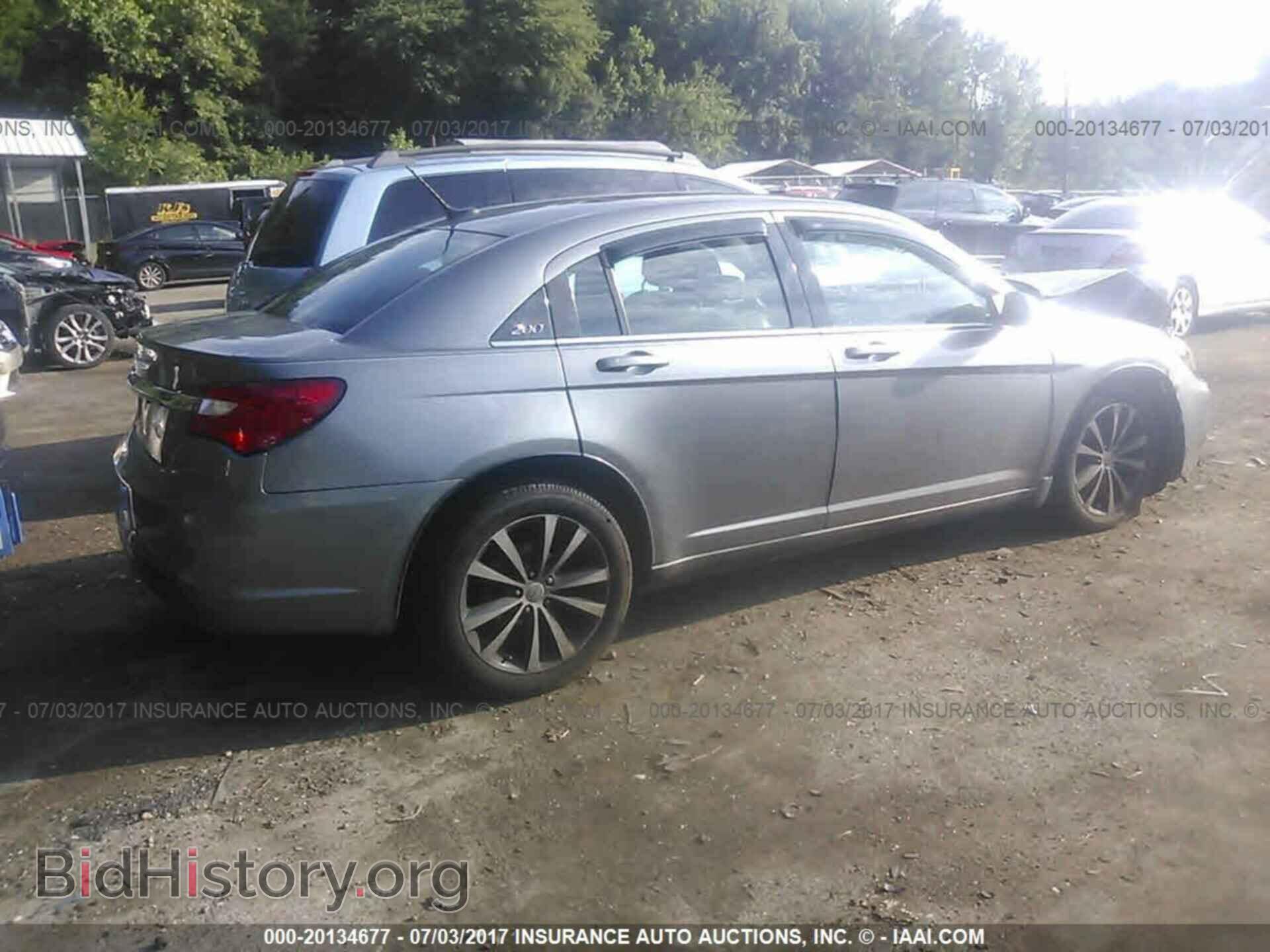 2013 Chrysler 200 - VIN: 1C3CCBBB2DN706592 - Фото 4