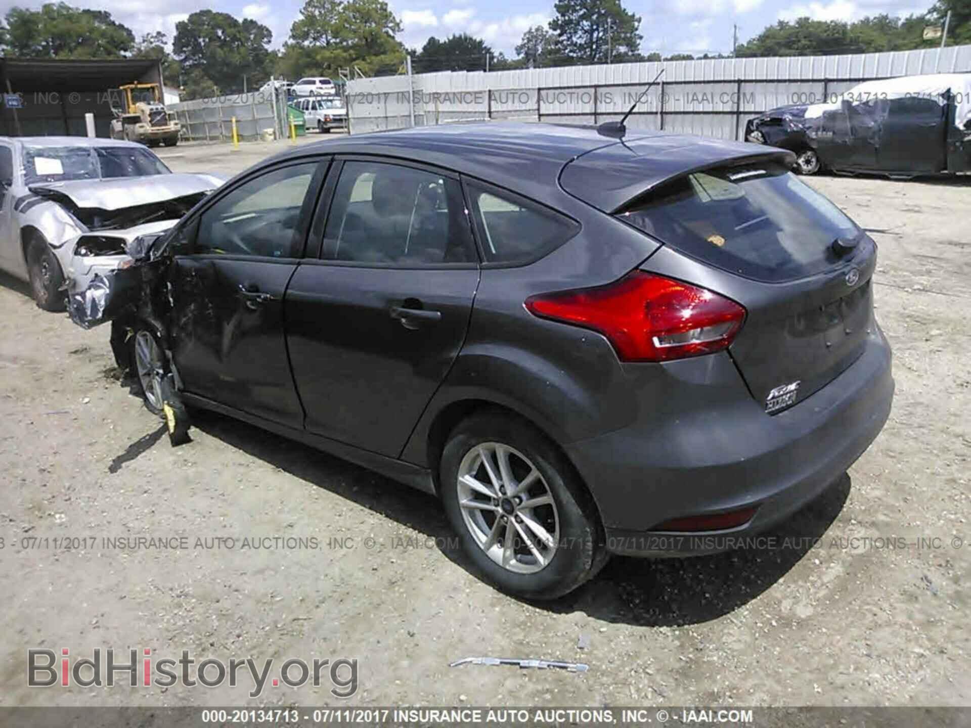 2017 Ford Focus - VIN: 1FADP3K29HL208391 - Photo 3
