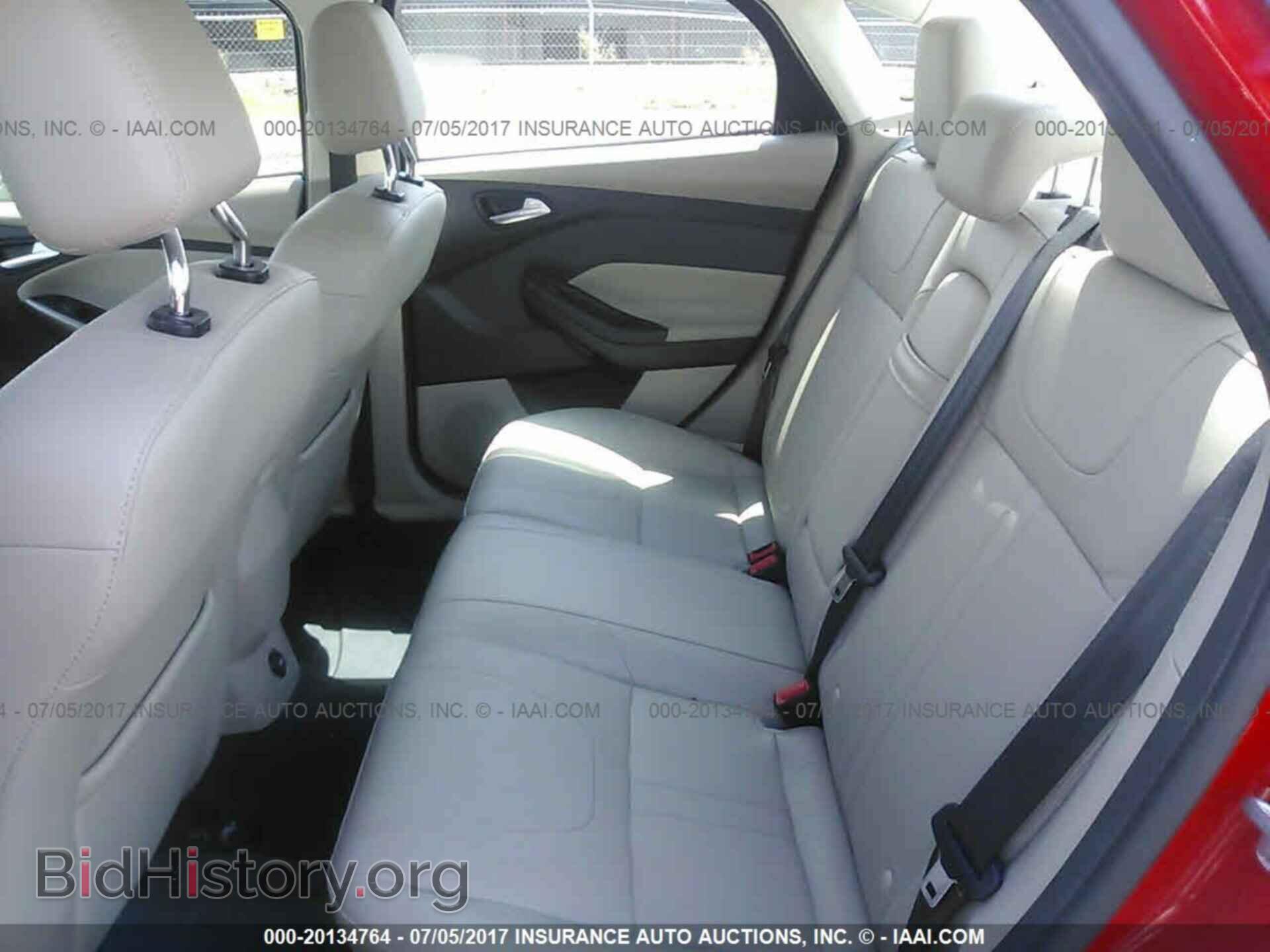 2012 Ford Focus - VIN: 1FAHP3H2XCL298121 - Photo 8