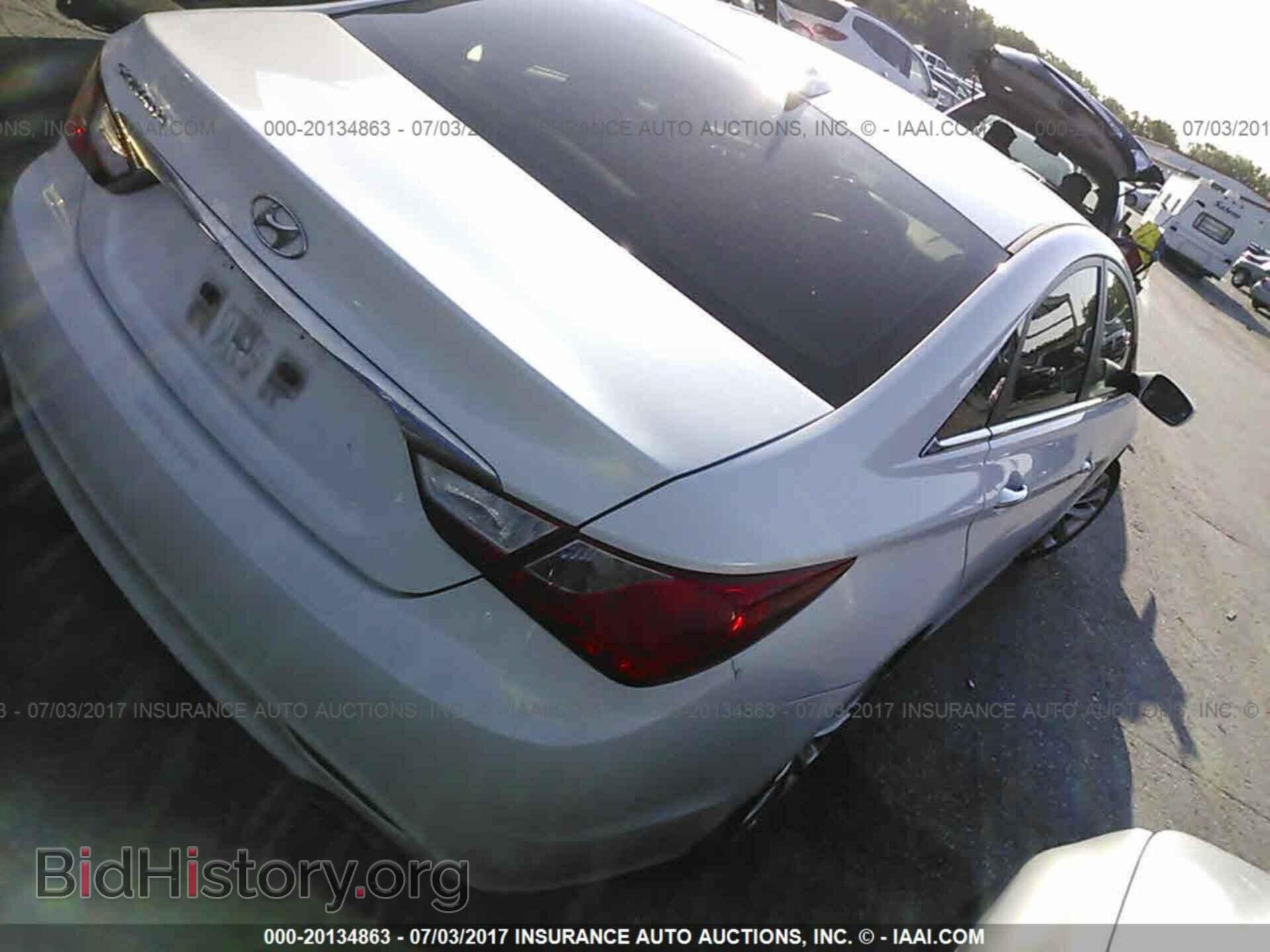 2012 Hyundai Sonata - VIN: 5NPEC4AC9CH366012 - Photo 4