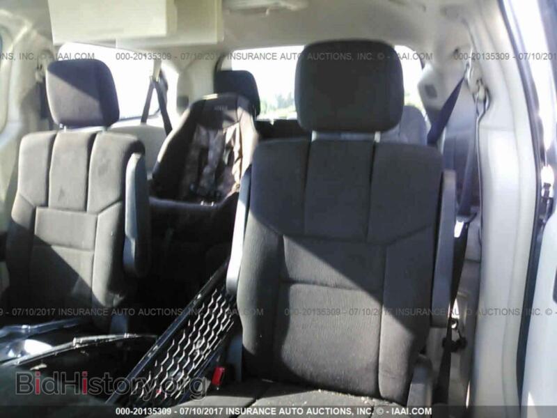 2011 Dodge GRAND CARAVAN (VIN 2D4RN5DG3BR751764) — photo 8 of 10