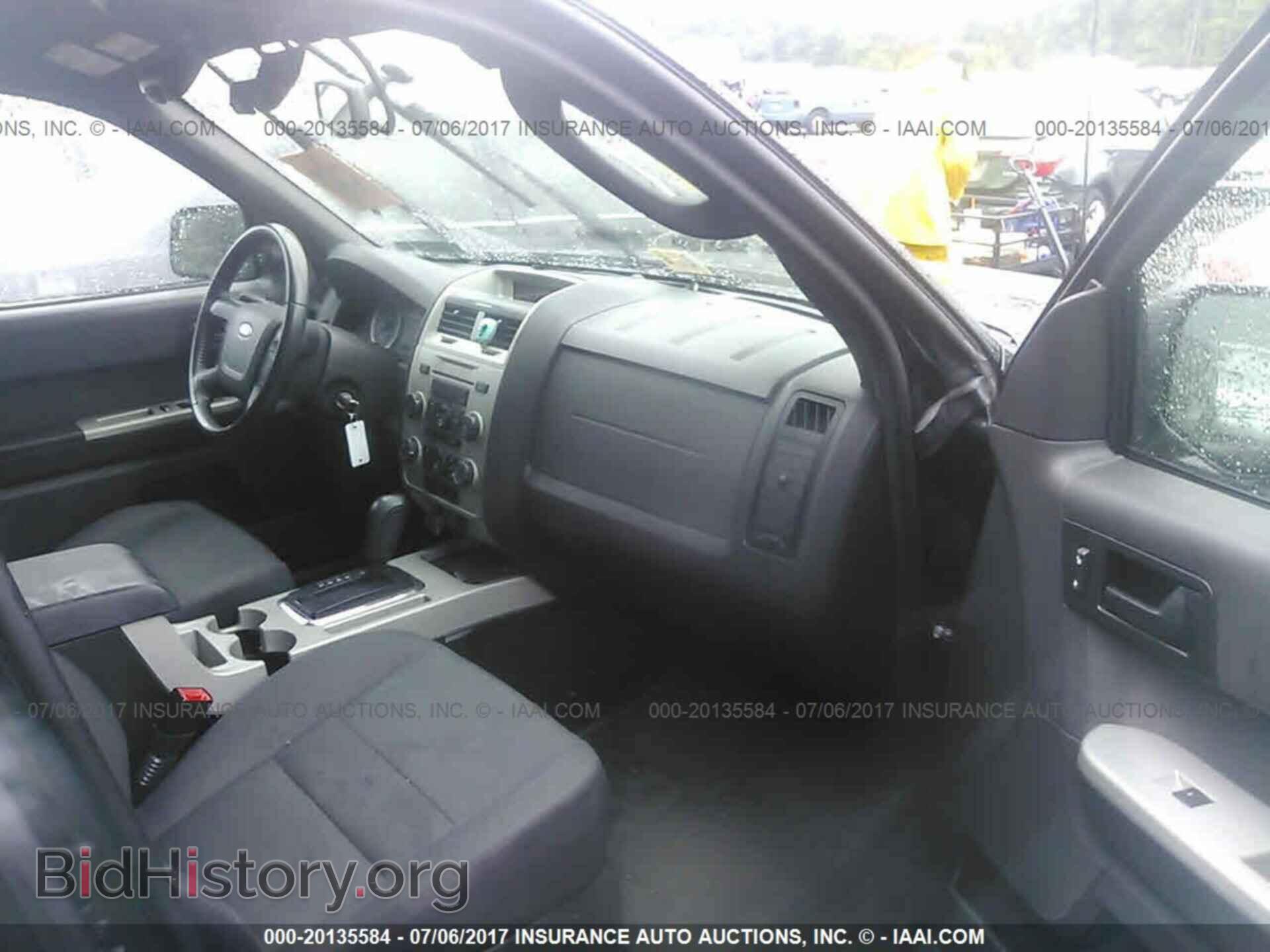 2011 Ford Escape - VIN: 1FMCU0D76BKB40498 - Photo 5
