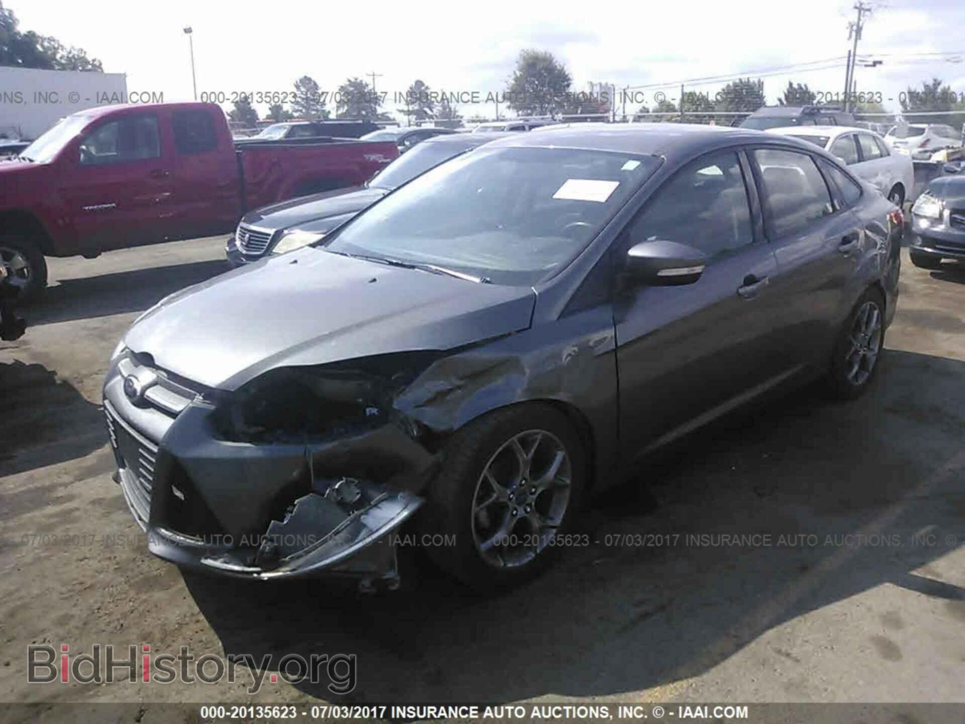 2013 Ford Focus - VIN: 1FADP3F2XDL331024 - Photo 2