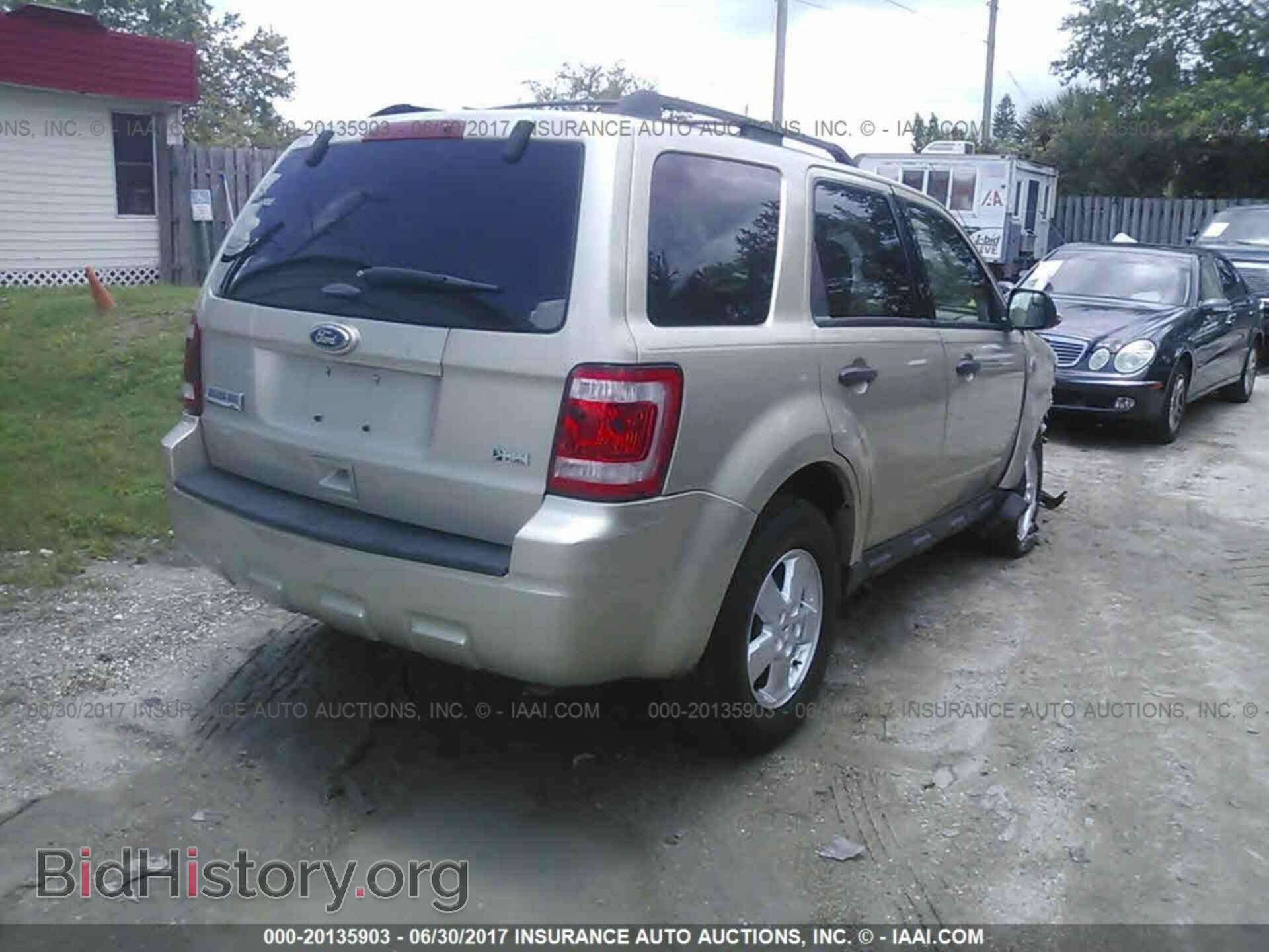 2012 Ford Escape - VIN: 1FMCU0DG0CKA47784 - Photo 4