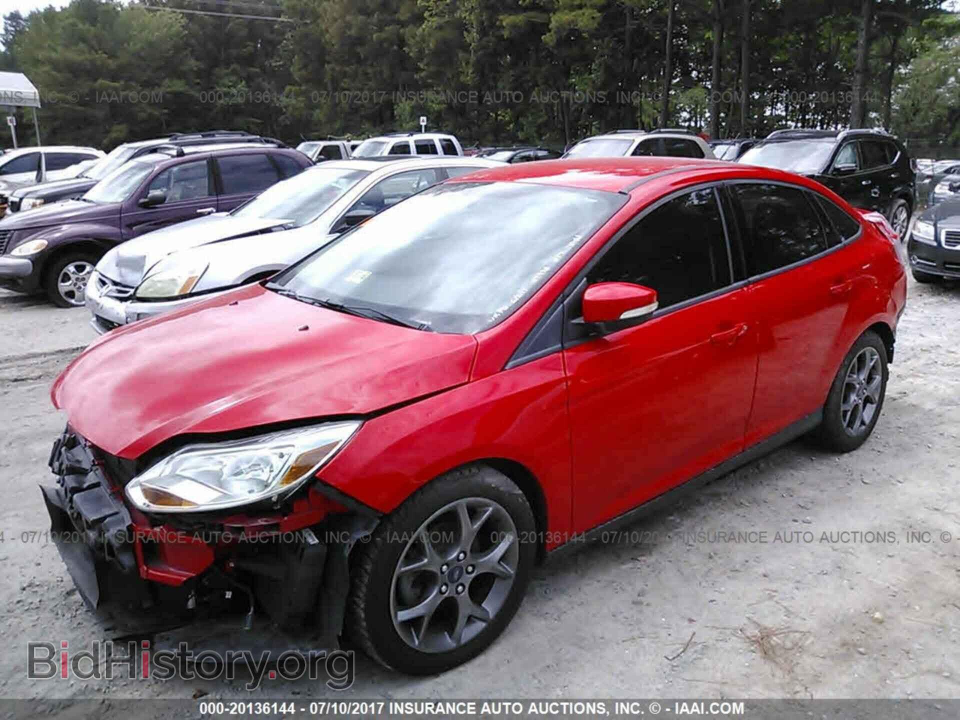 2013 Ford Focus - VIN: 1FADP3F23DL302156 - Photo 2