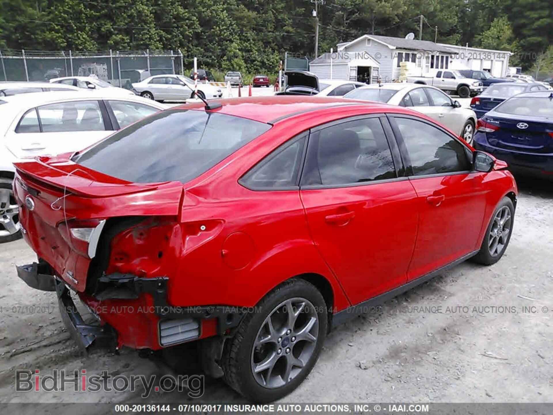 2013 Ford Focus - VIN: 1FADP3F23DL302156 - Photo 4