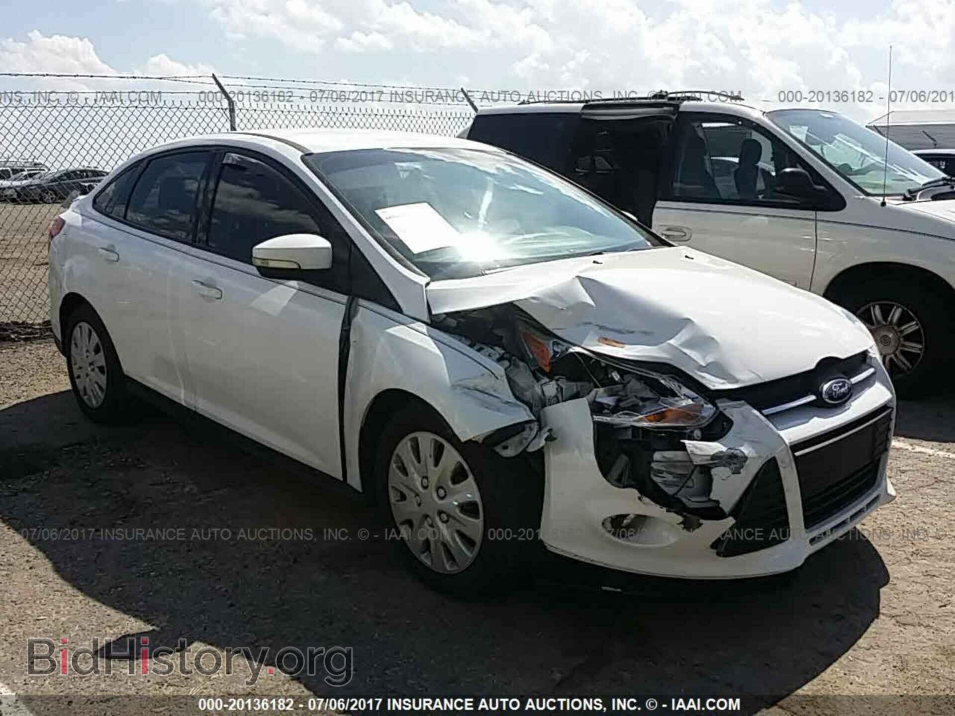 Photo 1FAHP3F24CL224695 - Ford Focus 2012