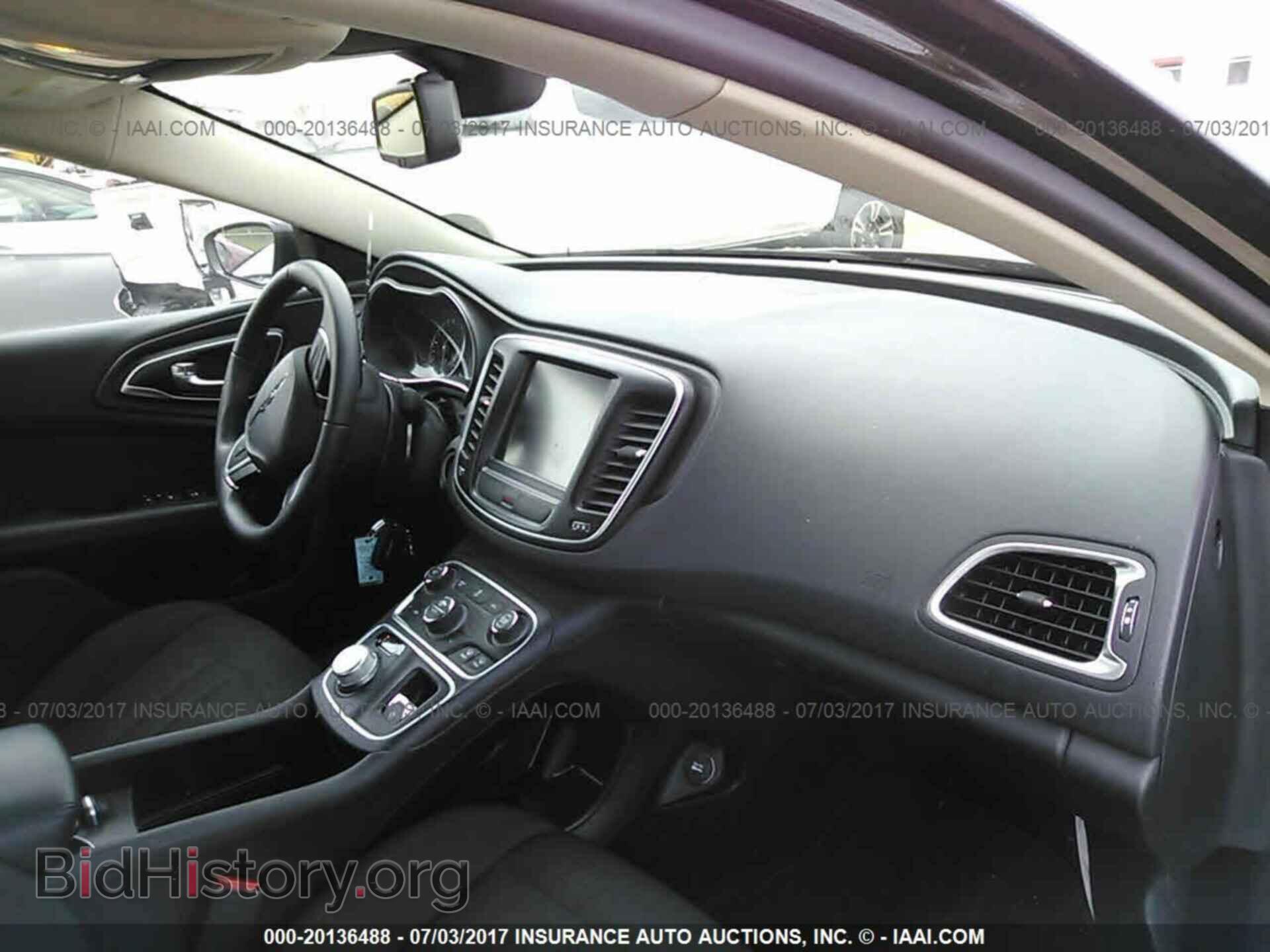 2016 Chrysler 200 - VIN: 1C3CCCABXGN128155 - Photo 5