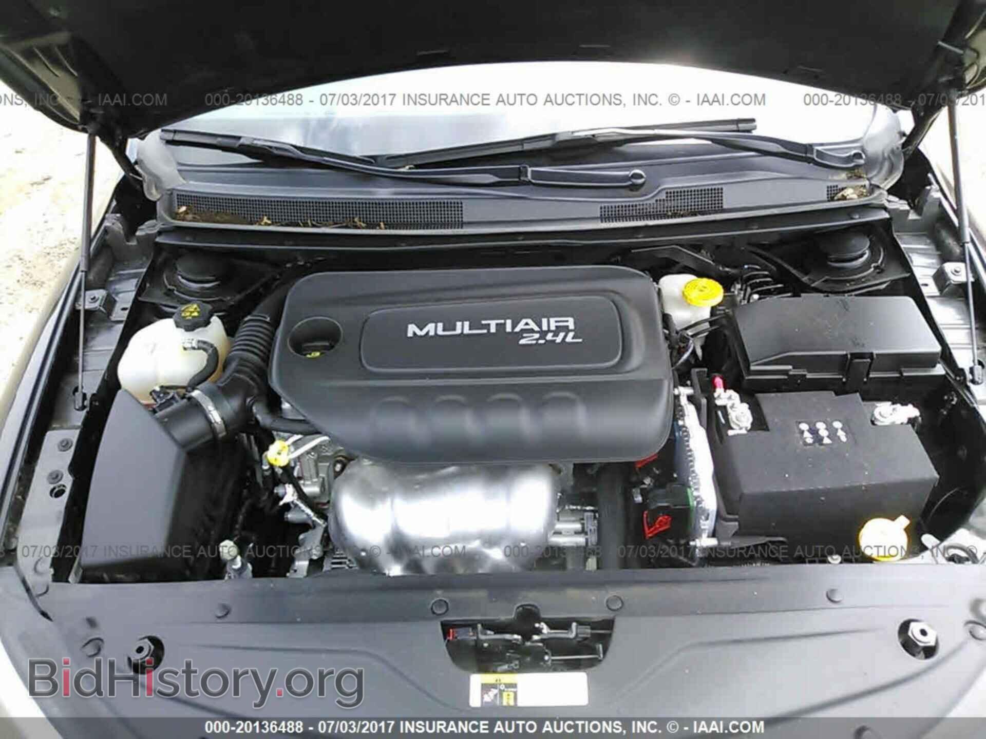 2016 Chrysler 200 - VIN: 1C3CCCABXGN128155 - Photo 10