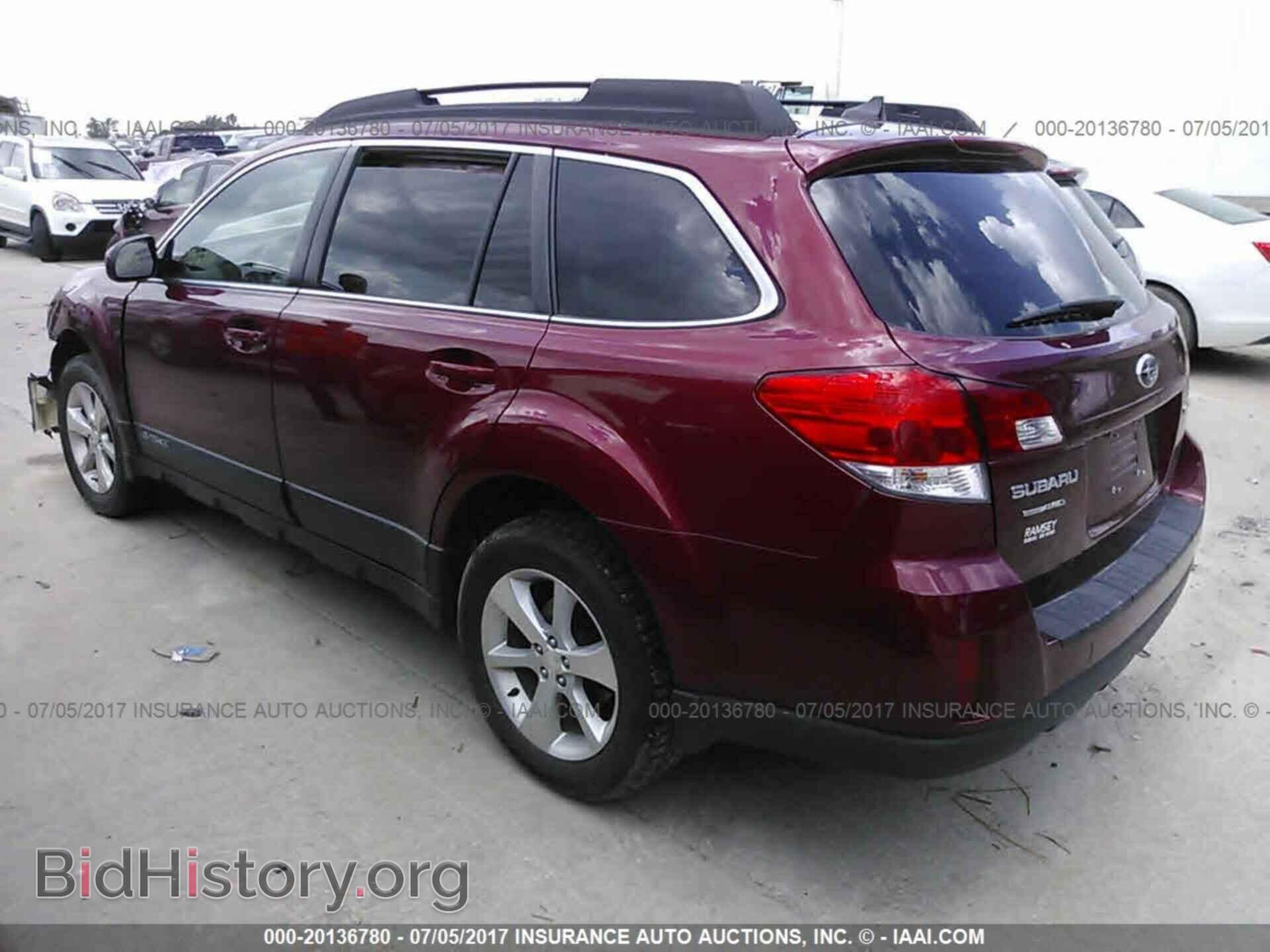 2014 Subaru Outback - VIN: 4S4BRCLC8E3302482 - Фото 3