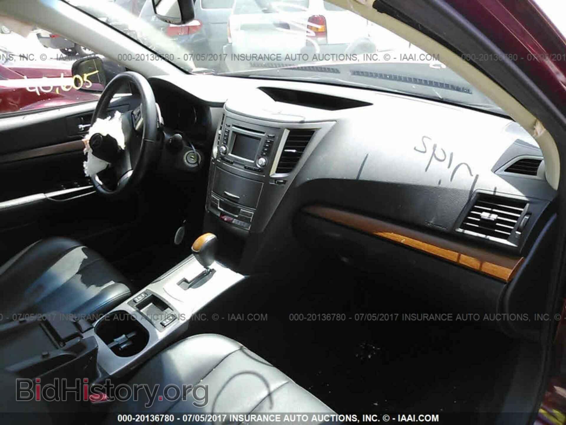 2014 Subaru Outback - VIN: 4S4BRCLC8E3302482 - Фото 5
