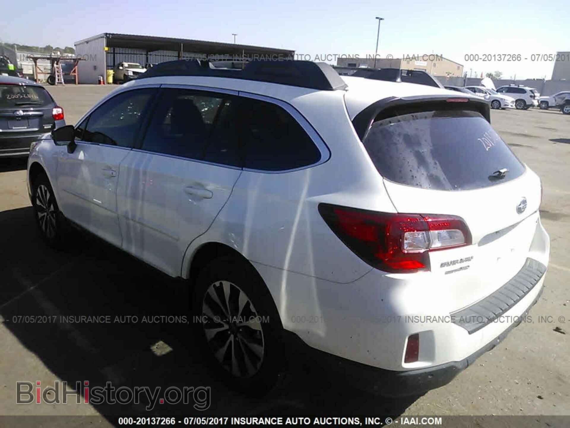 2017 Subaru Outback - VIN: 4S4BSANC4H3323789 - Фото 3