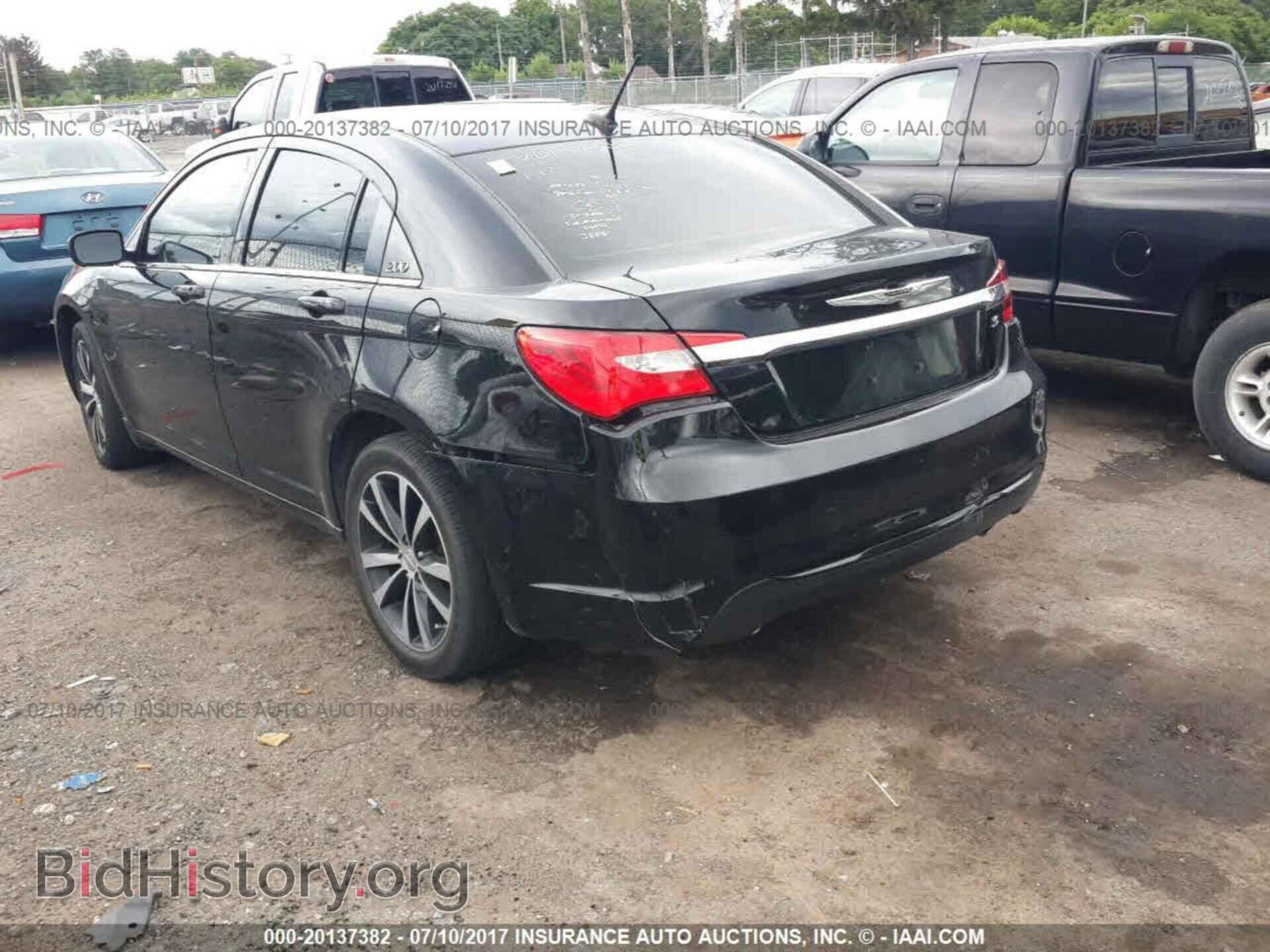 2013 Chrysler 200 - VIN: 1C3CCBCG4DN545804 - Фото 3