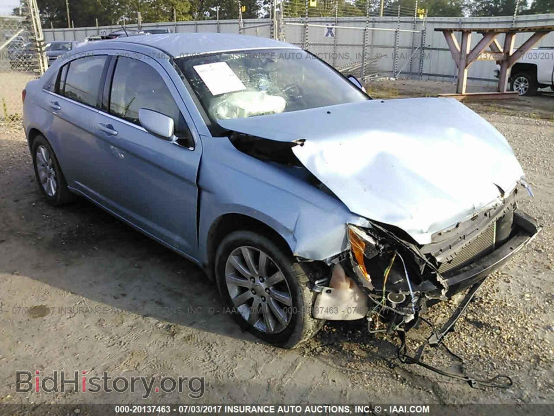 Photo 1C3CCBBB7DN545365 - Chrysler 200 2013