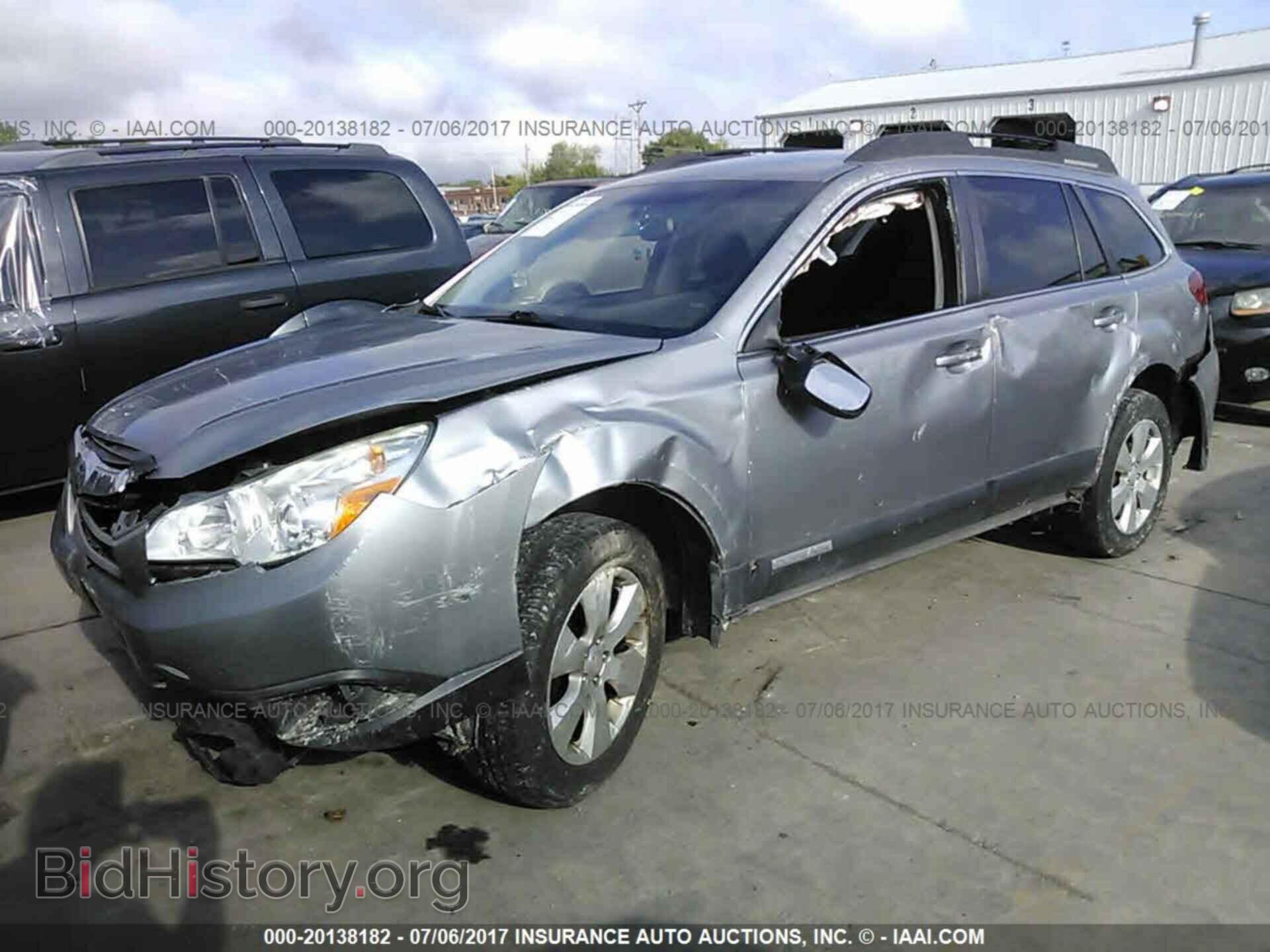 2011 Subaru Outback - VIN: 4S4BRCCC6B3354768 - Фото 2