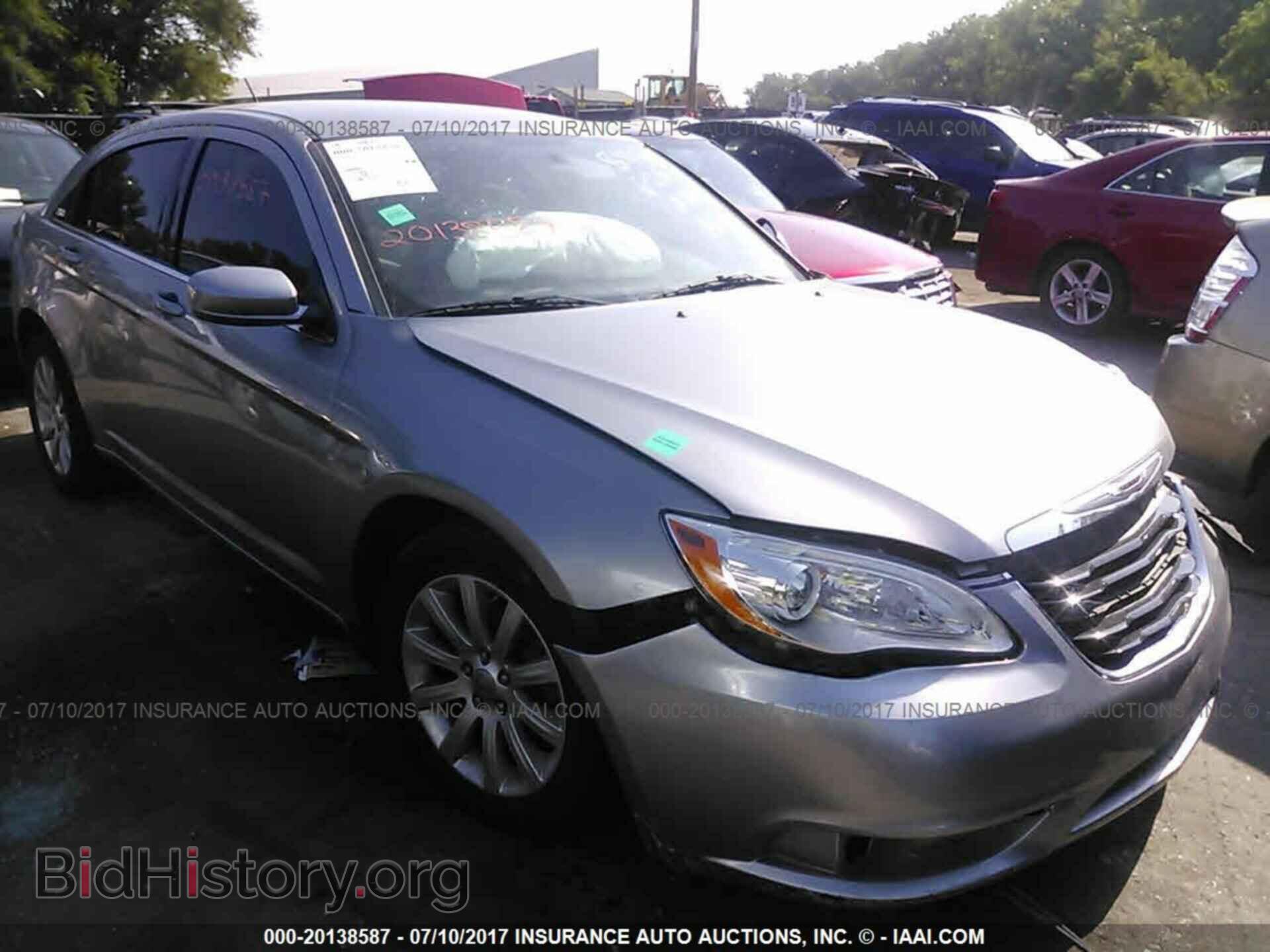 Photo 1C3CCBBG3DN528235 - Chrysler 200 2013