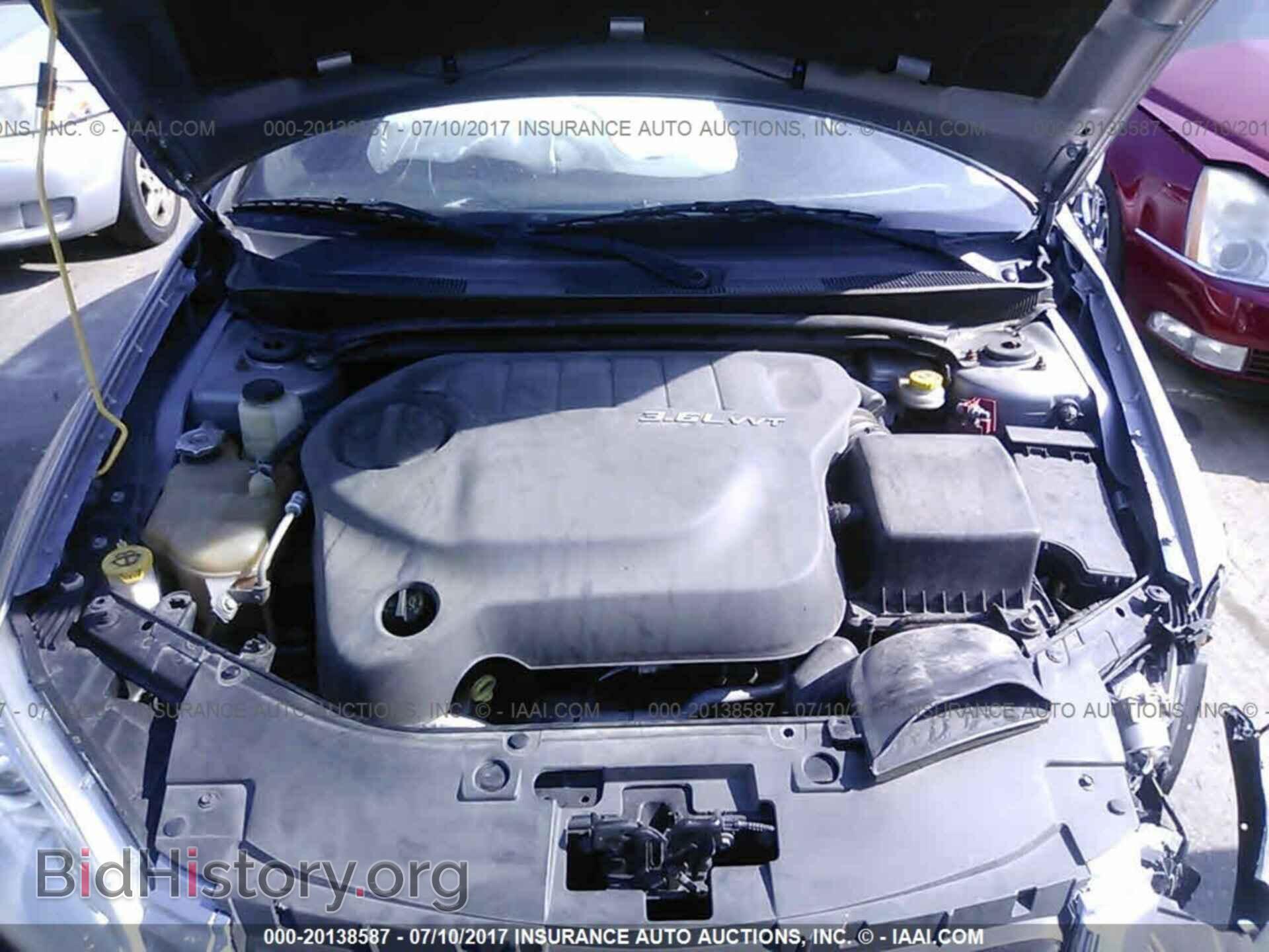 2013 Chrysler 200 - VIN: 1C3CCBBG3DN528235 - Photo 10